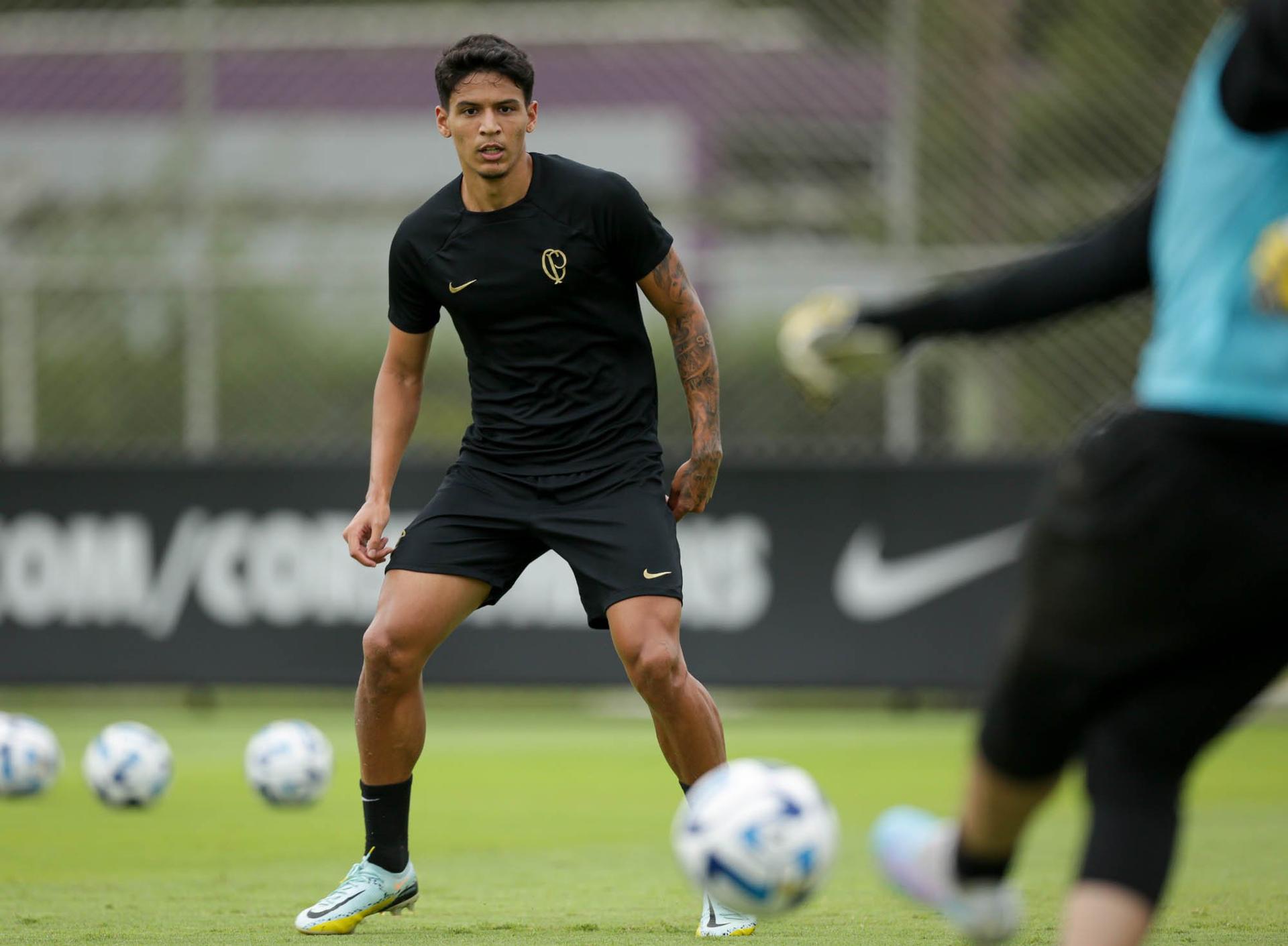 Caetano - Treino Corinthians 28/03