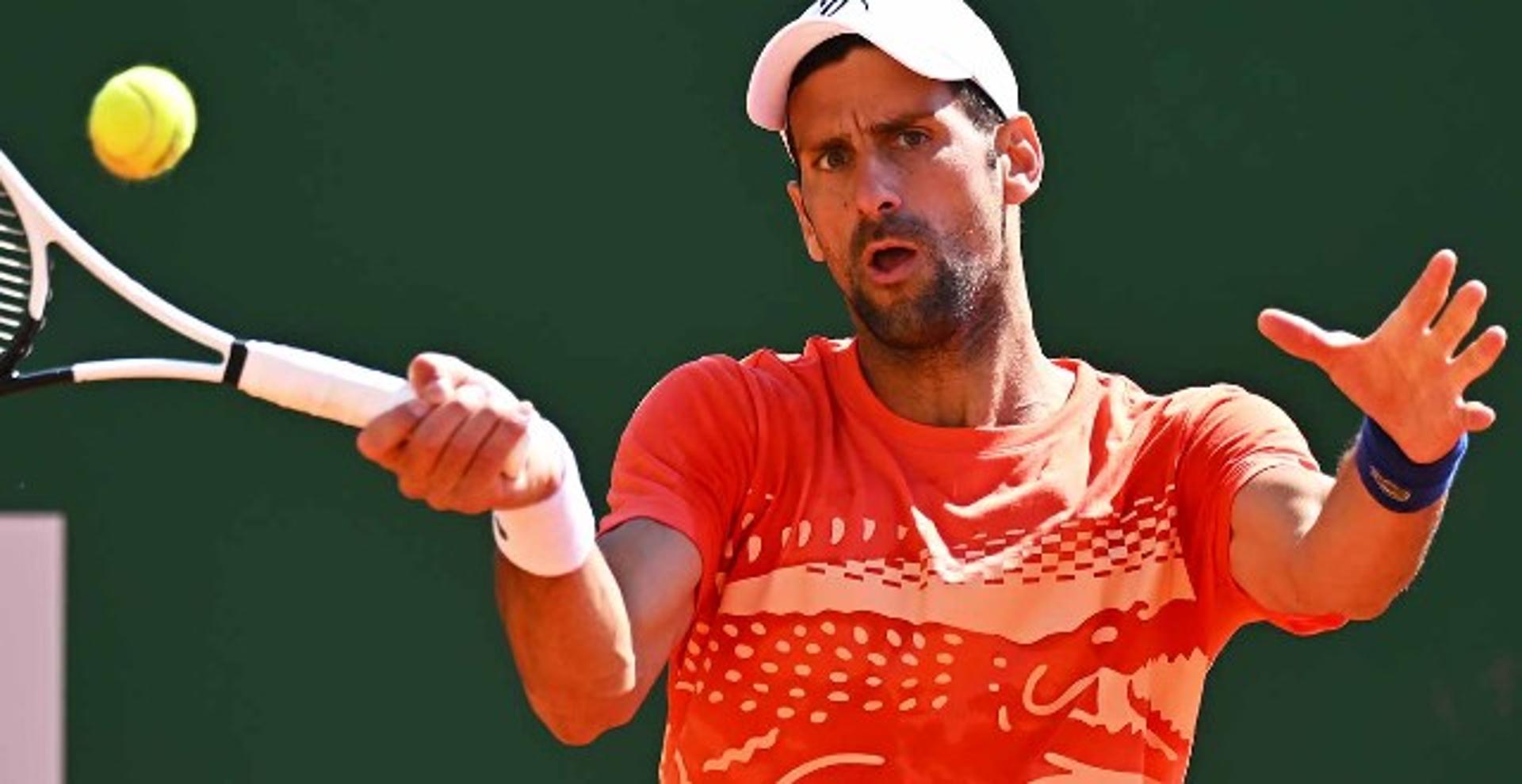 Novak Djokovic treina em Monte Carlo