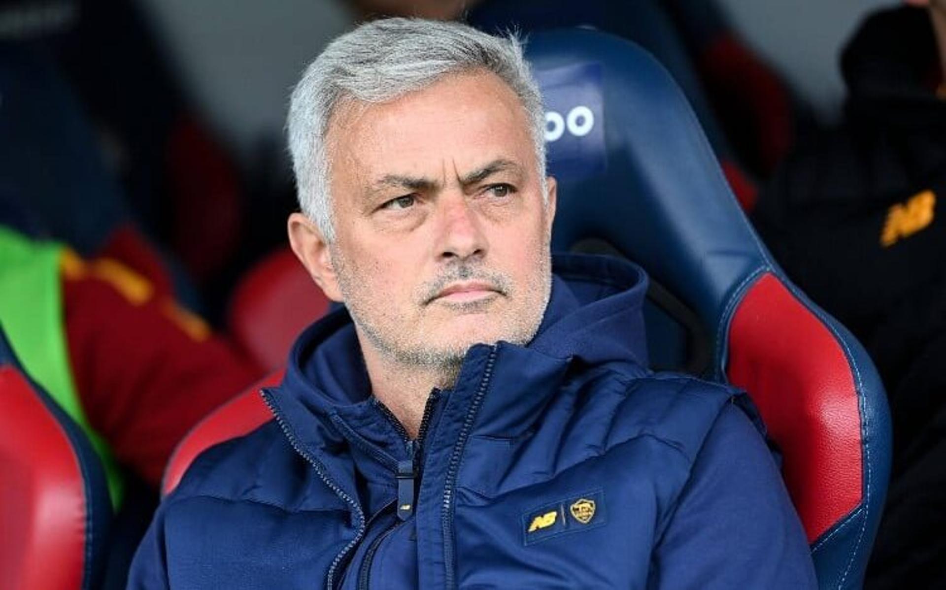 JoseMourinho1029858660h-aspect-ratio-512-320