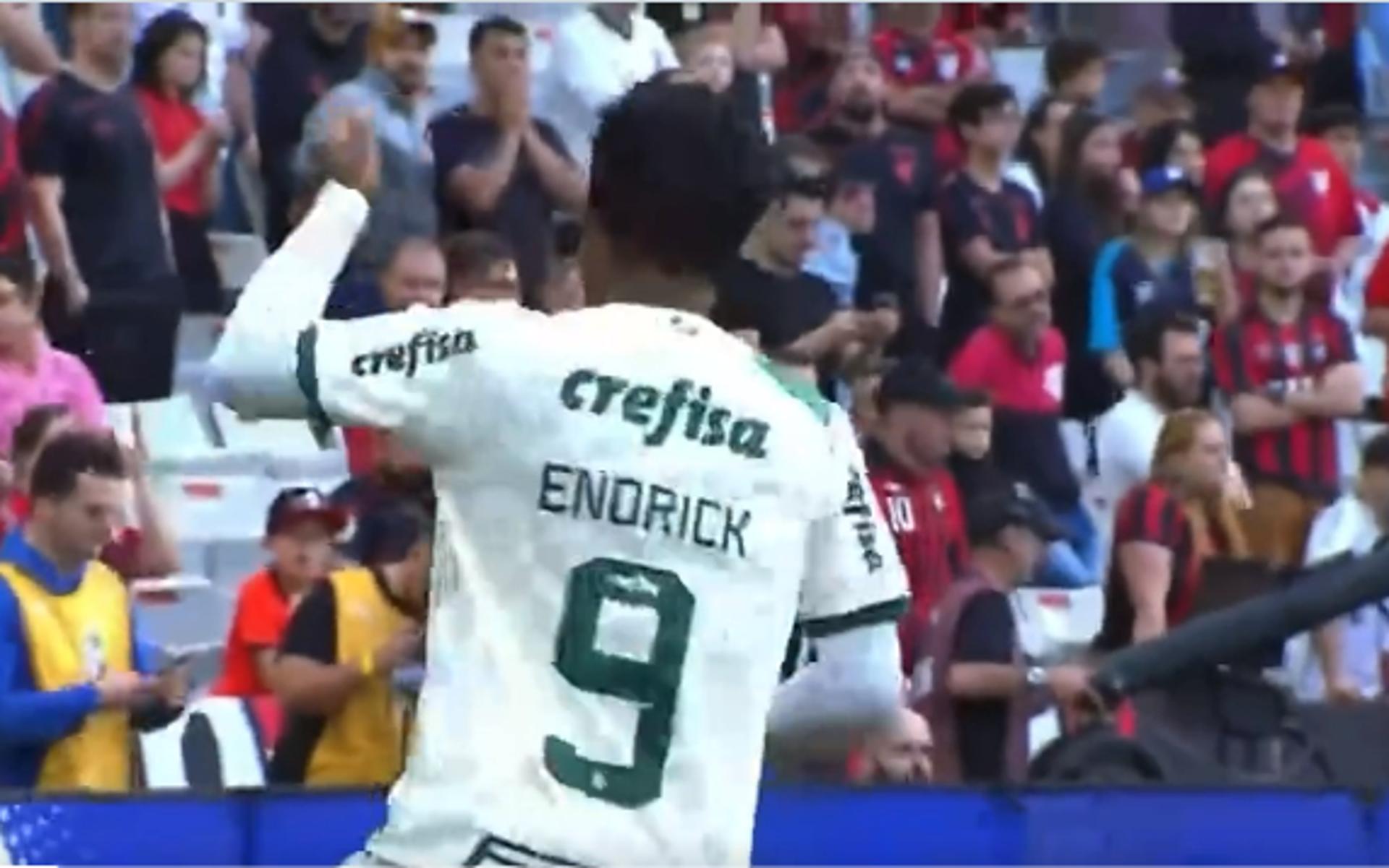 Endrick-perde-penalti-e-se-redime-contra-o-Athletico-Foto-Reproducao-aspect-ratio-512-320