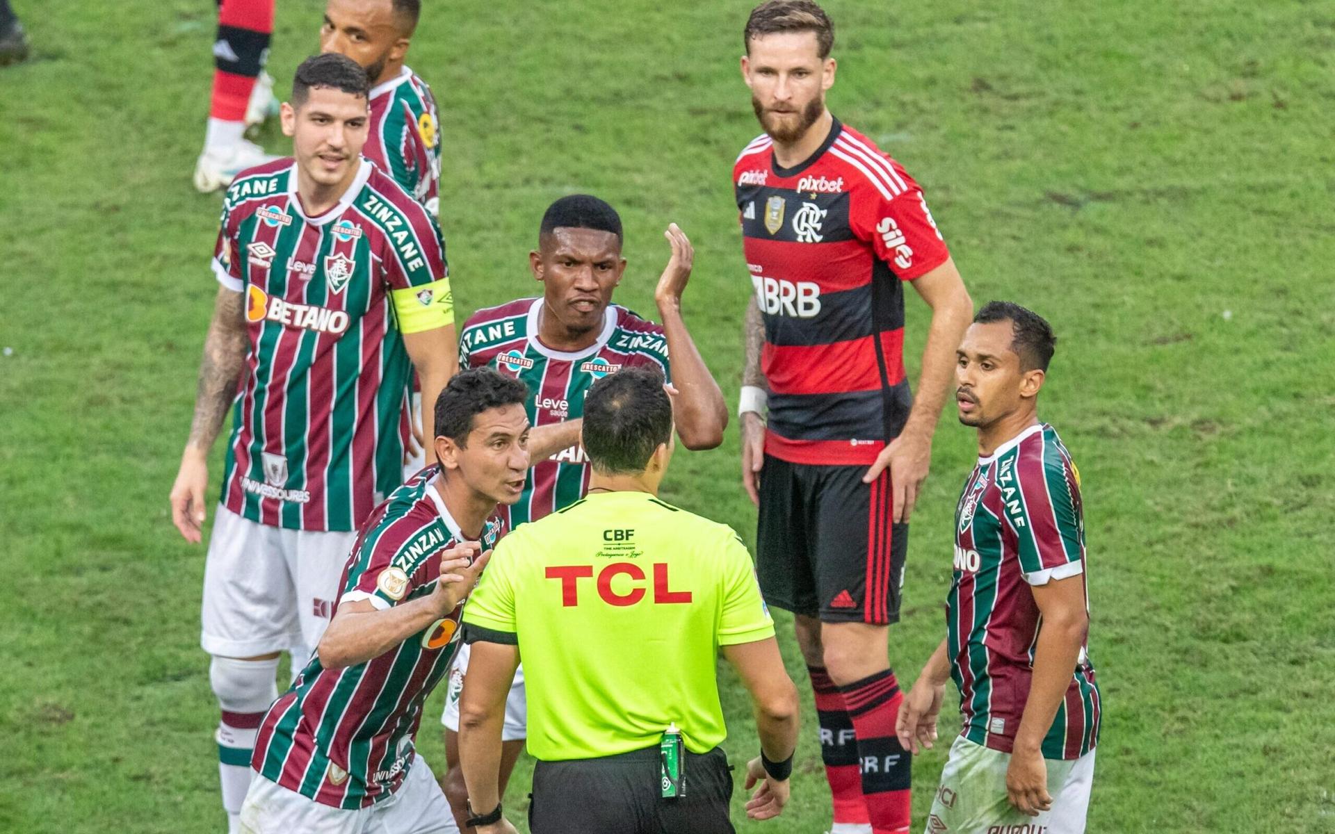 flamengo_fluminense_brasileirao-scaled-aspect-ratio-512-320