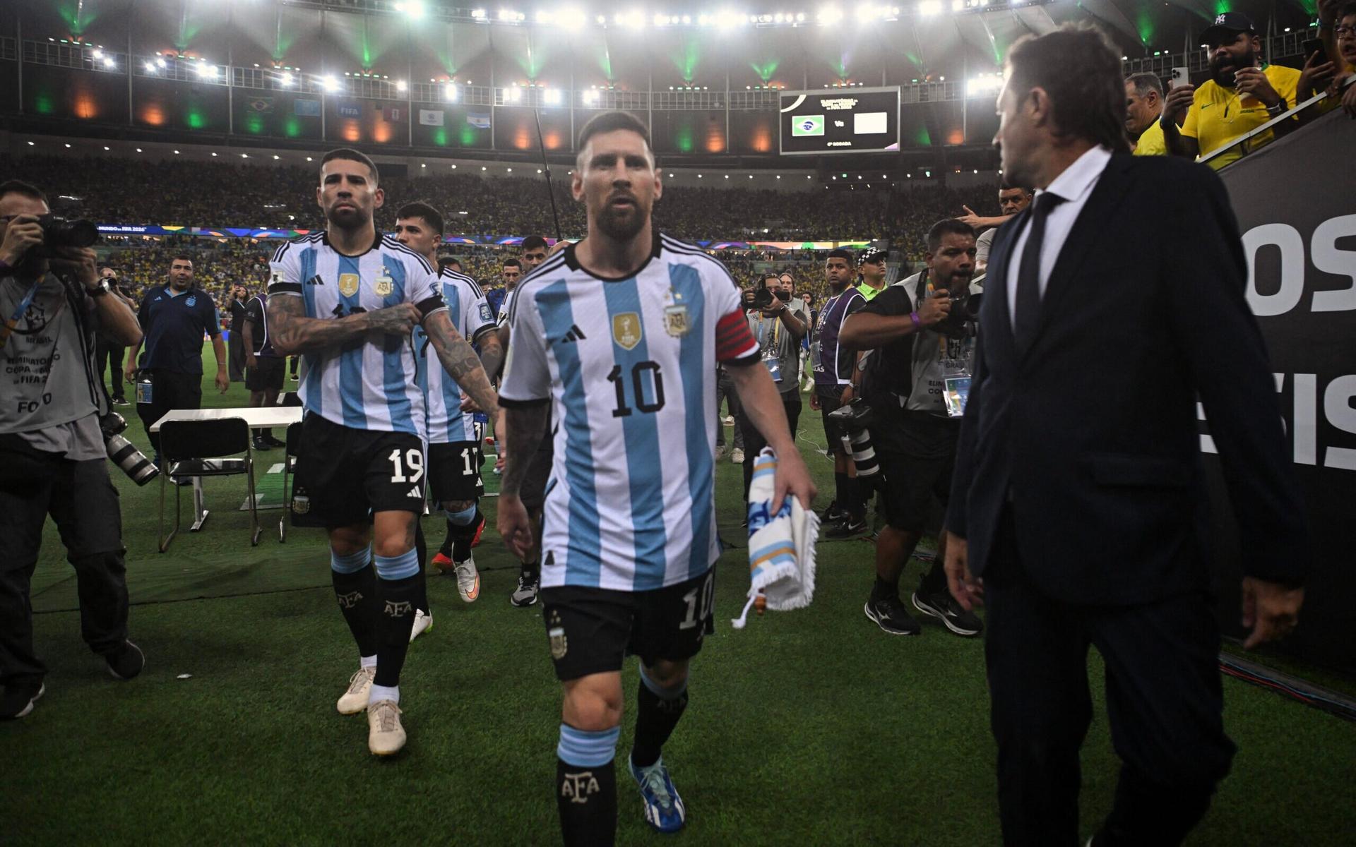 Messi-Brasil-Argentina-scaled-aspect-ratio-512-320