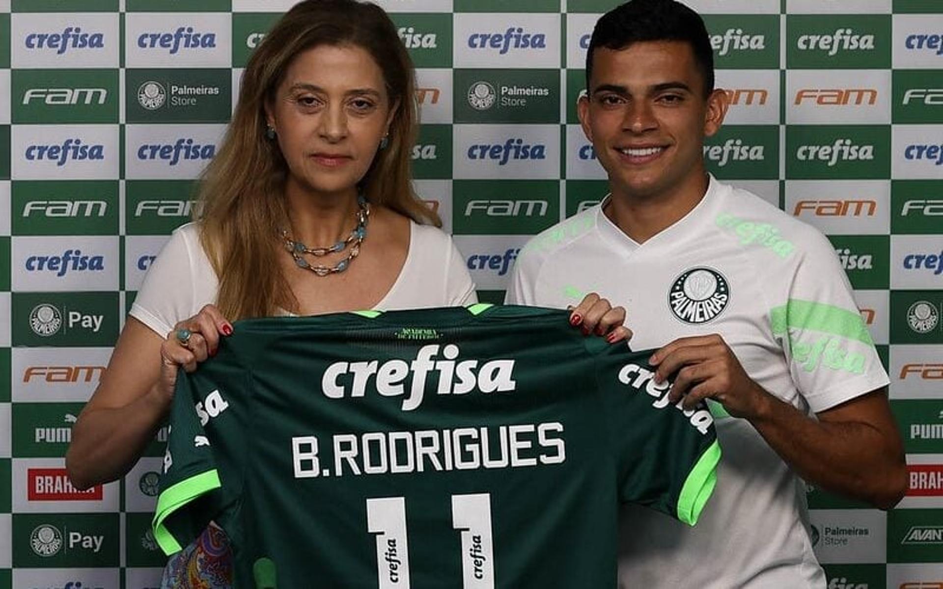 Bruno-Rodrigues-Leila-Palmeiras-aspect-ratio-512-320