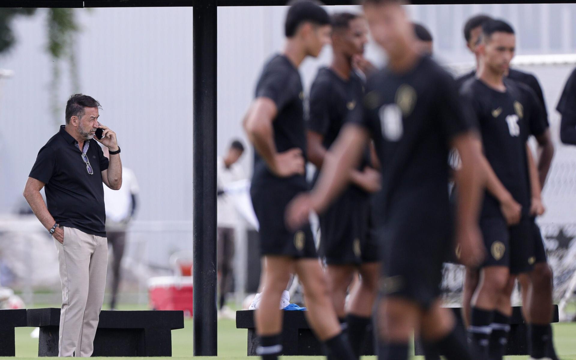 Augusto-Melo-Treino-Corinthians-scaled-aspect-ratio-512-320