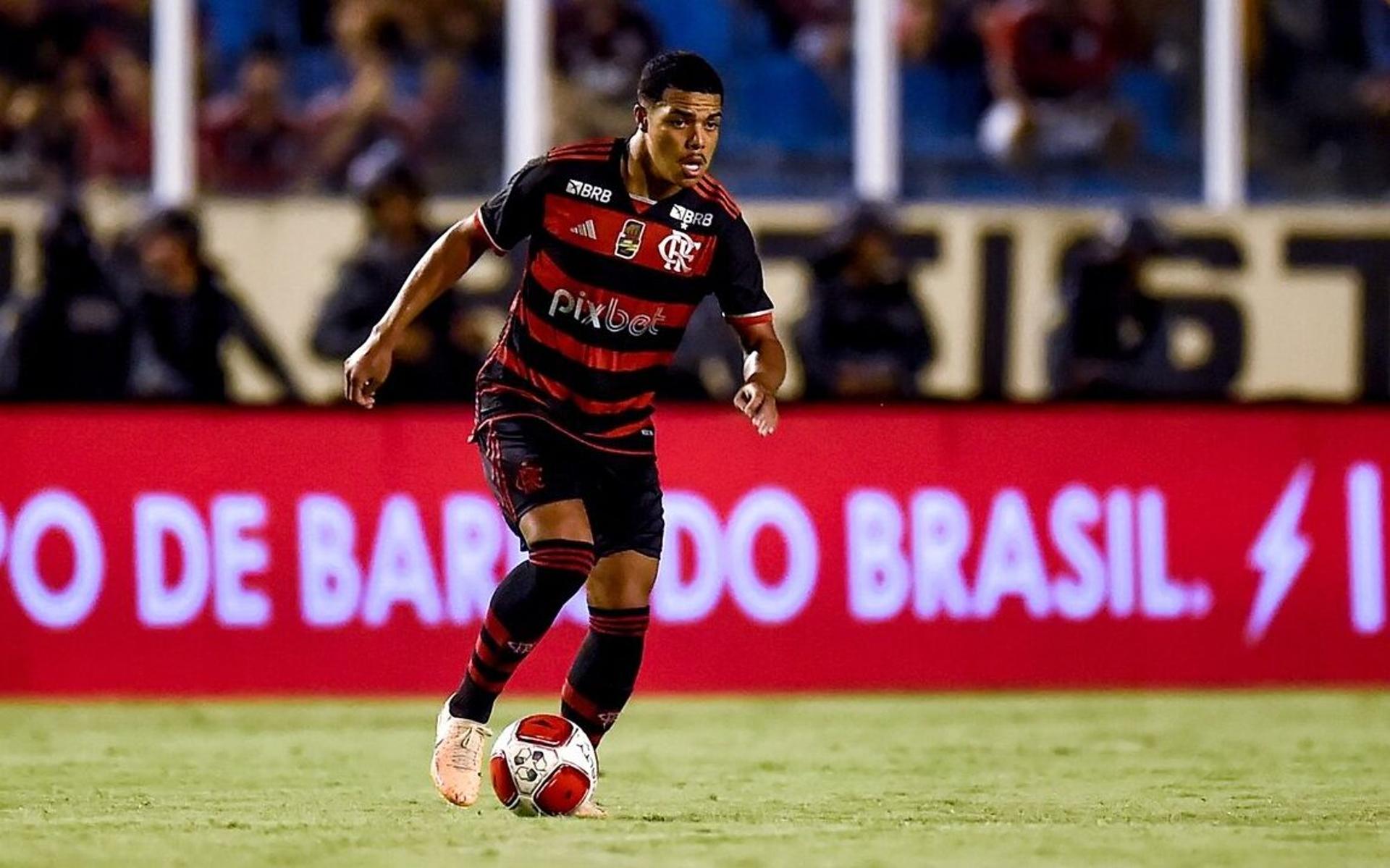 Igor-Jesus-Flamengo_Easy-Resize.com_-aspect-ratio-512-320