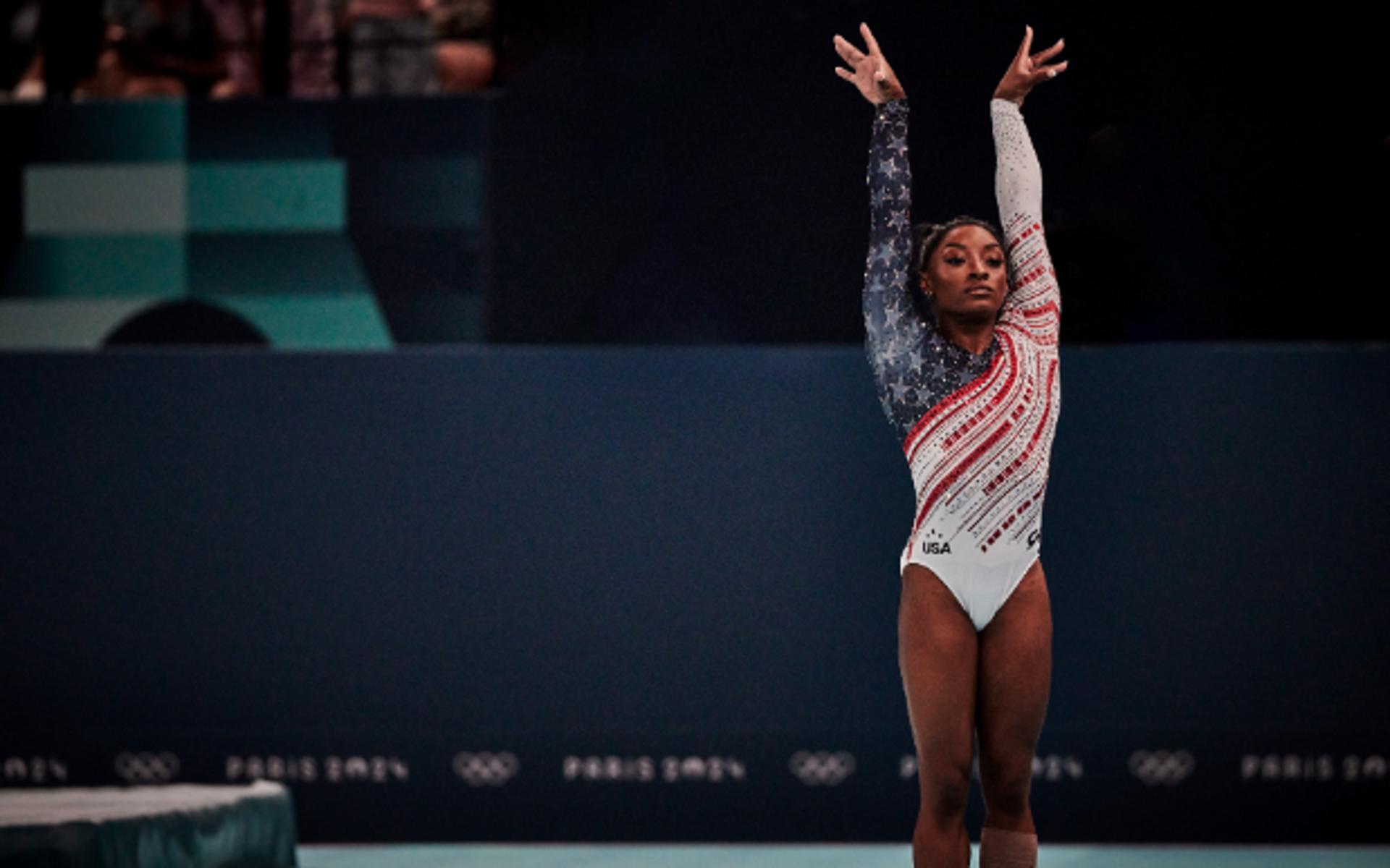 Simone-Biles-aspect-ratio-512-320