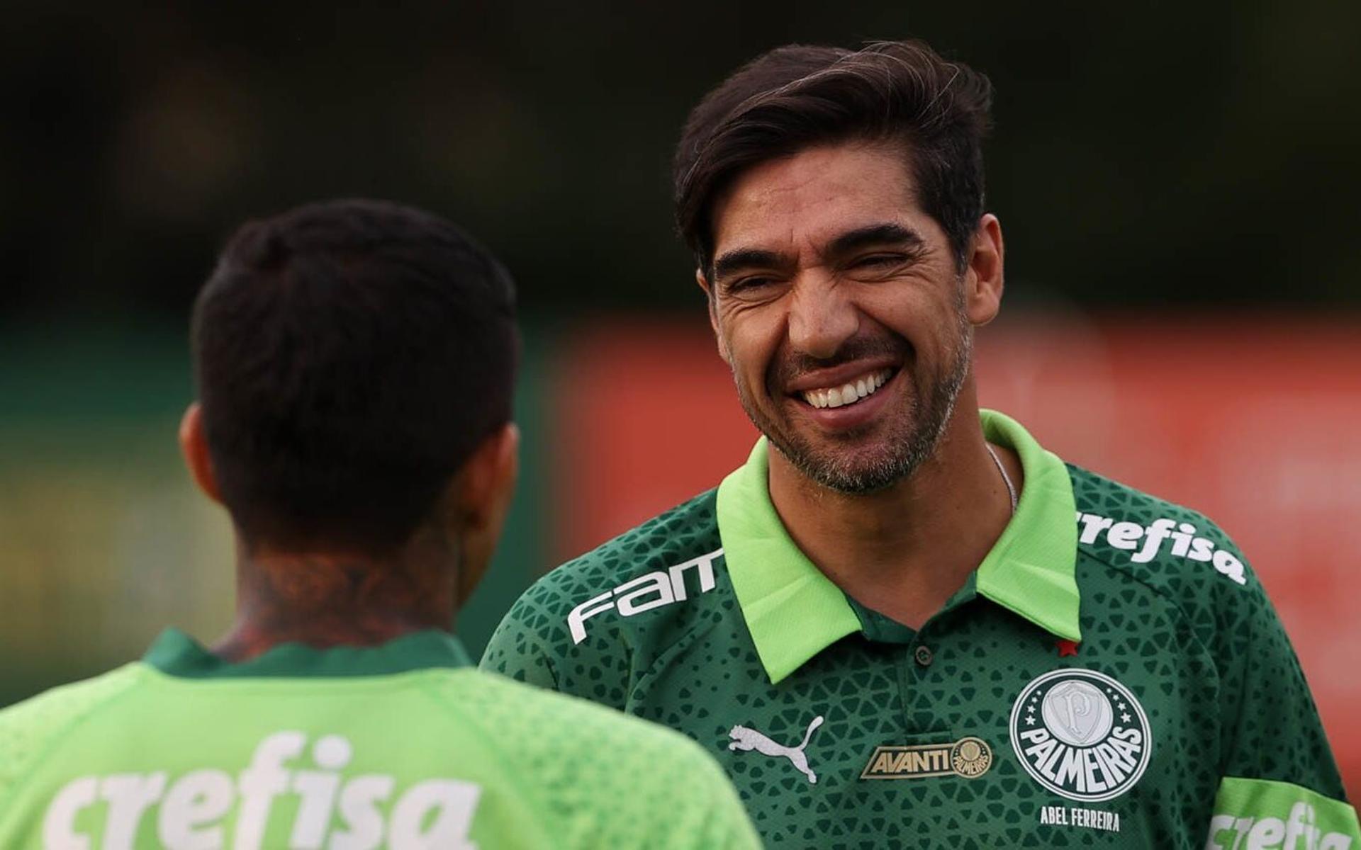 Abel-Ferreira-treino-Palmeiras-aspect-ratio-512-320