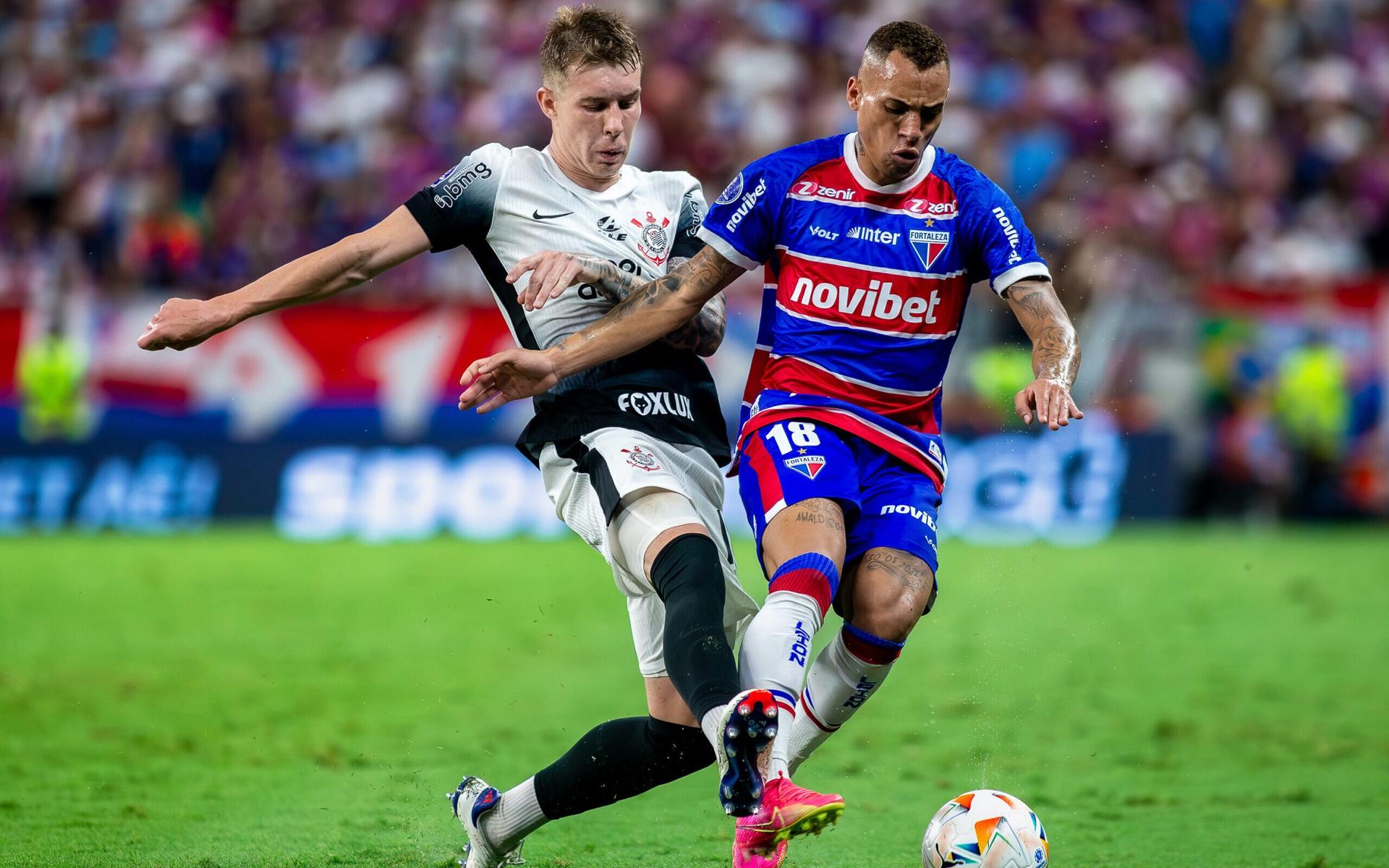 Charles-e-Breno-Lopes-em-Fortaleza-x-Corinthians-1709-scaled-aspect-ratio-512-320