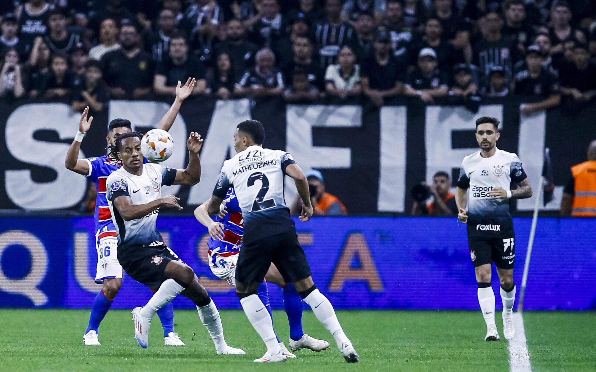 Jose-Matinez-Corinthians-Fortaleza-scaled-aspect-ratio-512-320