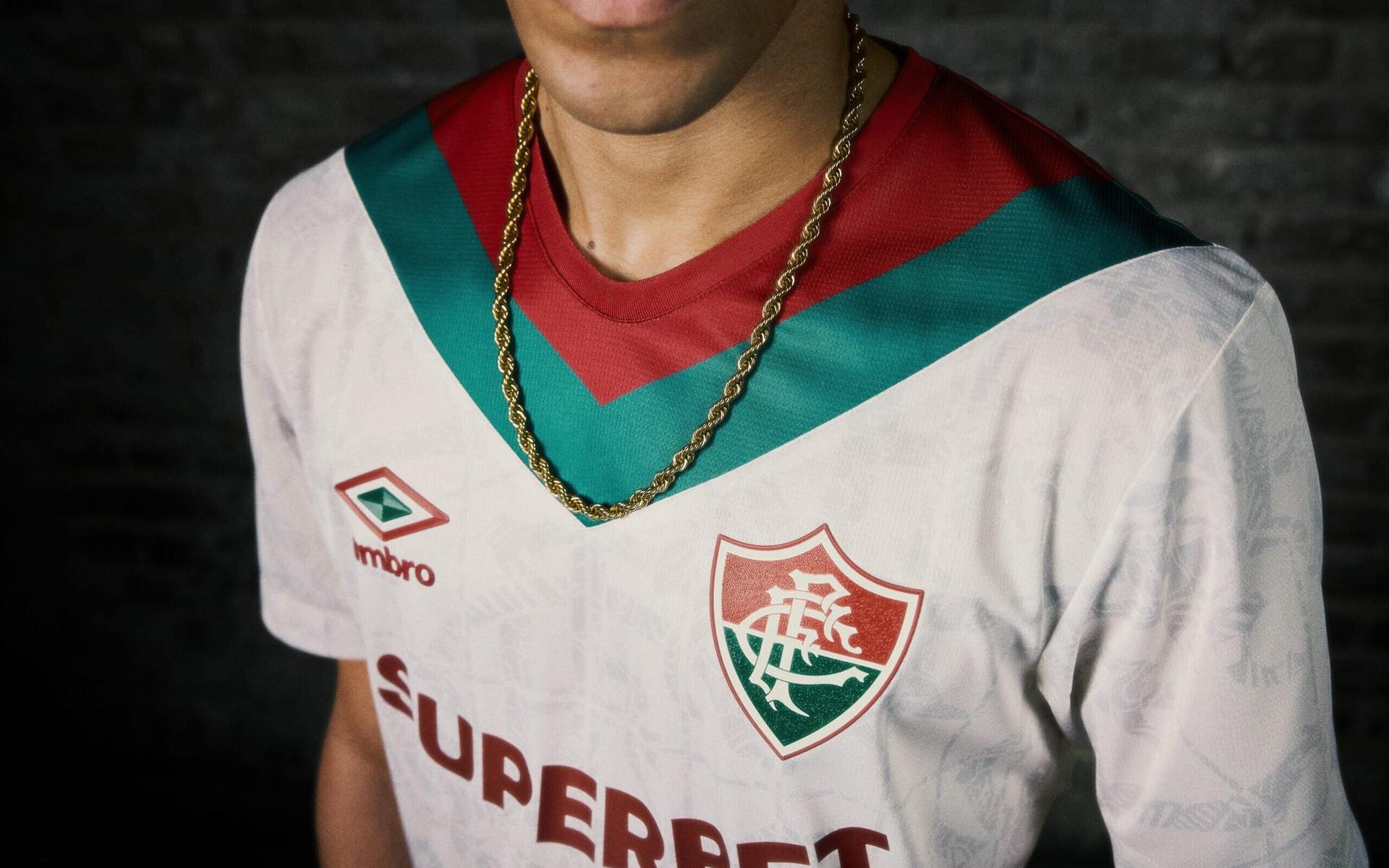 Novo-terceiro-uniforme-do-Fluminense_3-scaled-aspect-ratio-512-320