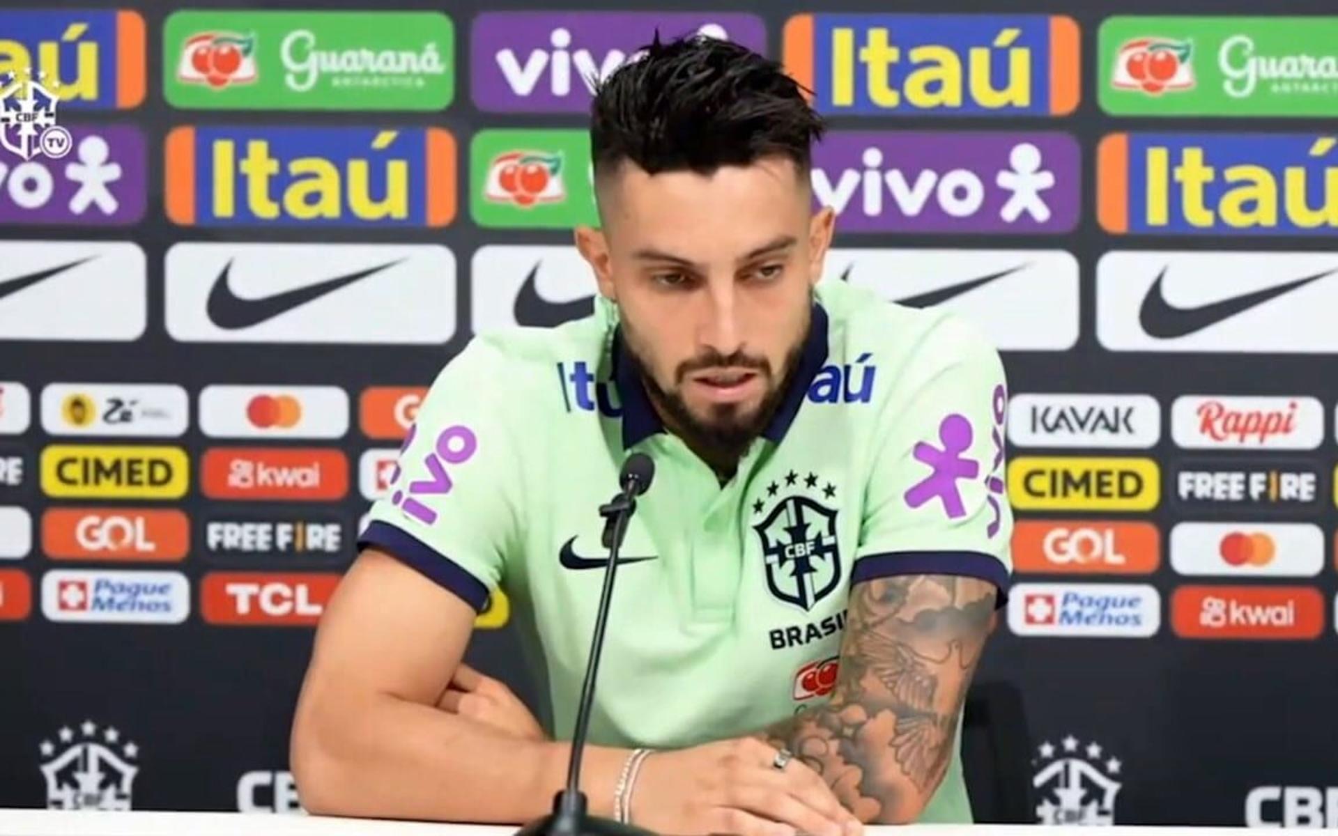 alex_telles_coletiva_selecao_brasileira-aspect-ratio-512-320