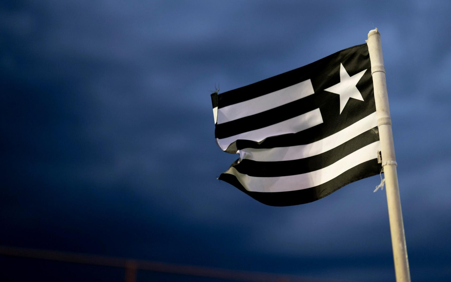 bandeira_botafogo-scaled-aspect-ratio-512-320