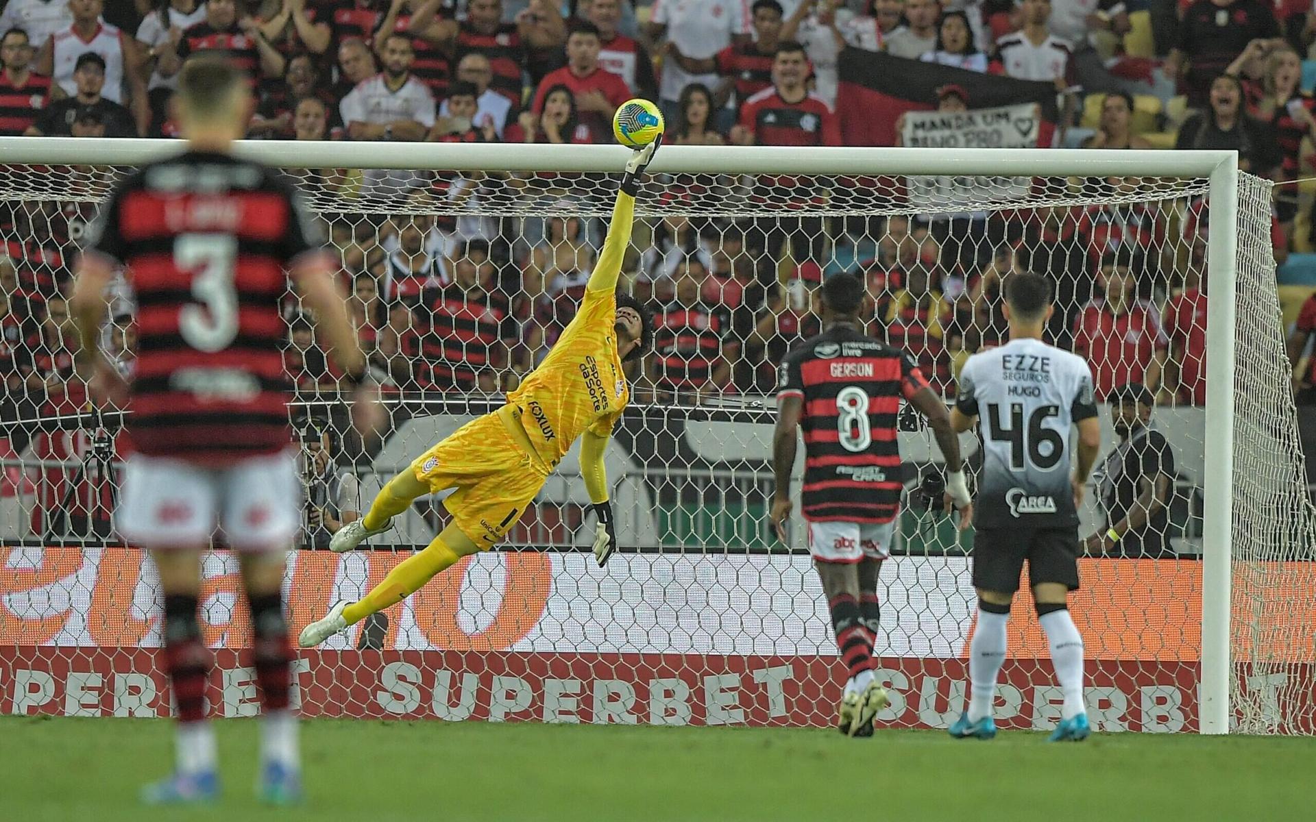 Hugo-Souza-em-acao-pelo-Corinthians-no-jogo-de-ida-da-semifinal-da-Copa-do-Brasil-contra-o-Flamengo