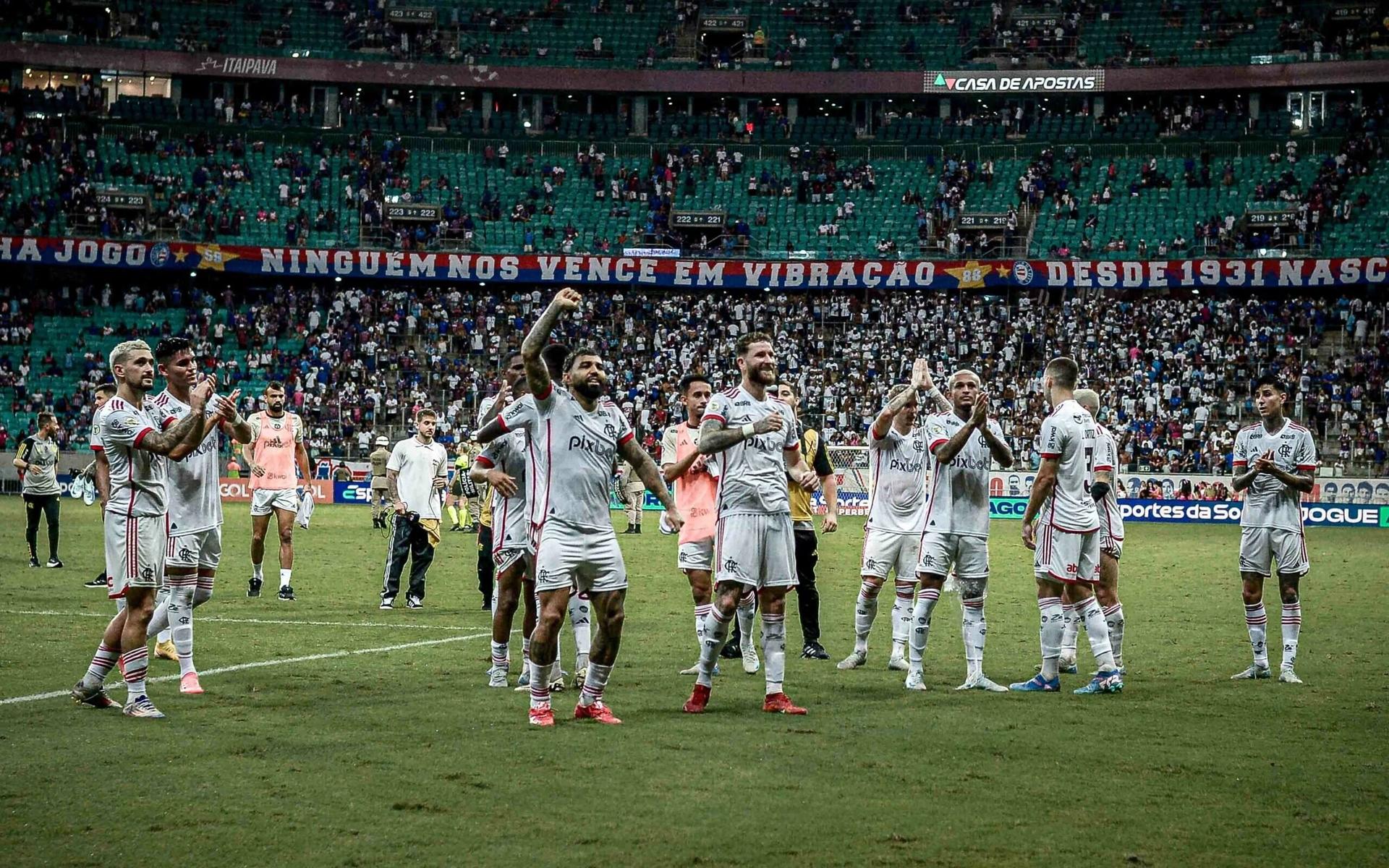 Jogadores-do-Flamengo-comemoram-vitoria-sobre-o-Bahia-scaled-aspect-ratio-512-320