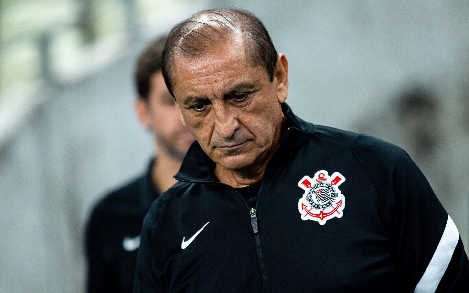 Tecnico-Ramon-Diaz-Fortaleza-Corinthians-scaled-aspect-ratio-512-320