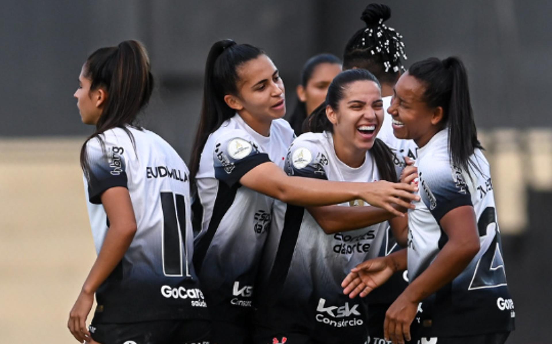 corinthians-goleia-na-libertadores-fem-aspect-ratio-512-320