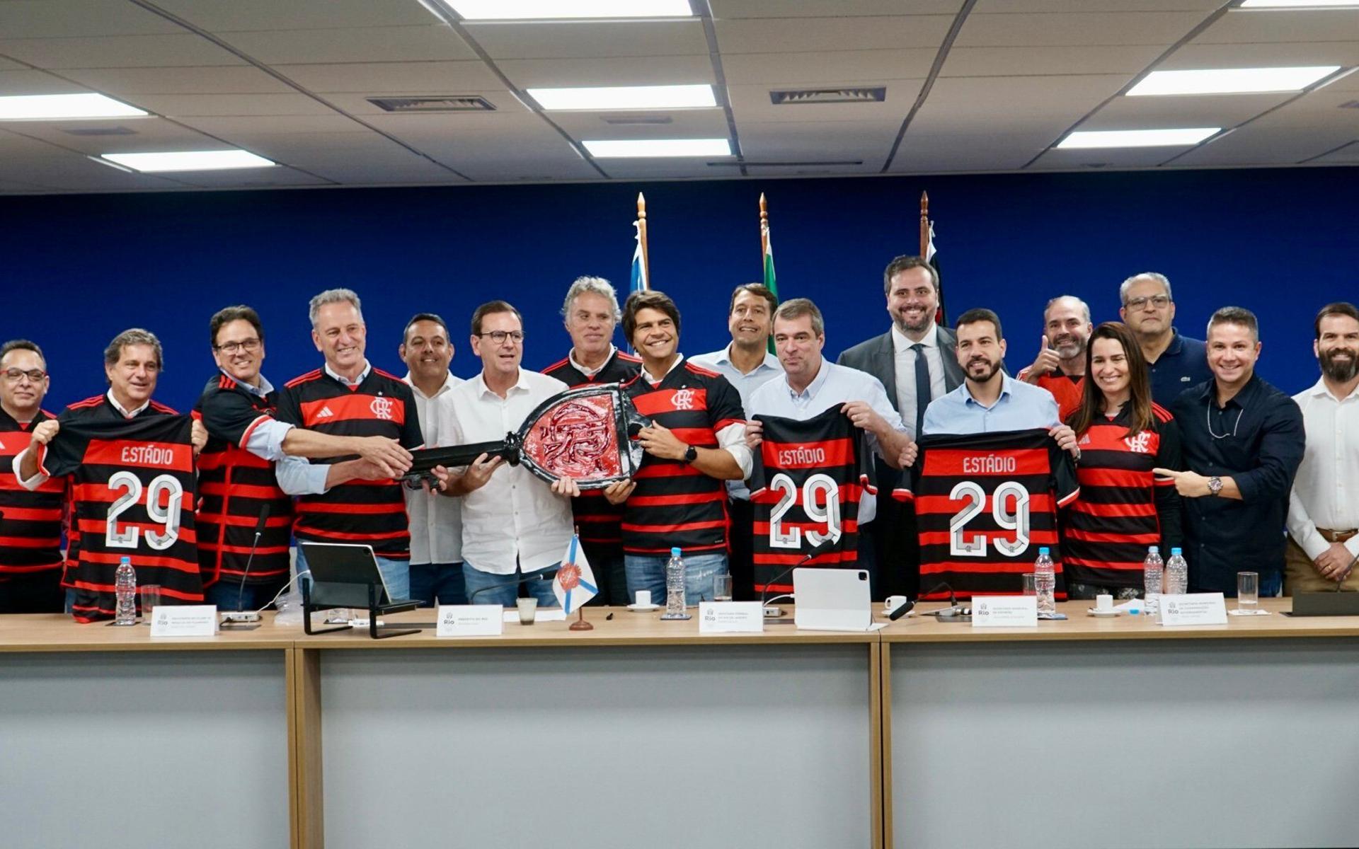 estadio-flamengo-eduardo-paes-aspect-ratio-512-320