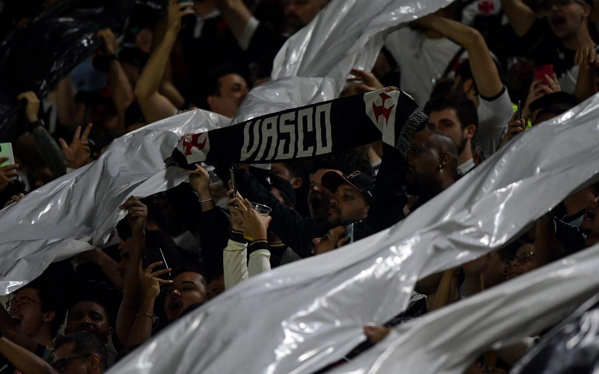 torcida-vasco-scaled-aspect-ratio-512-320