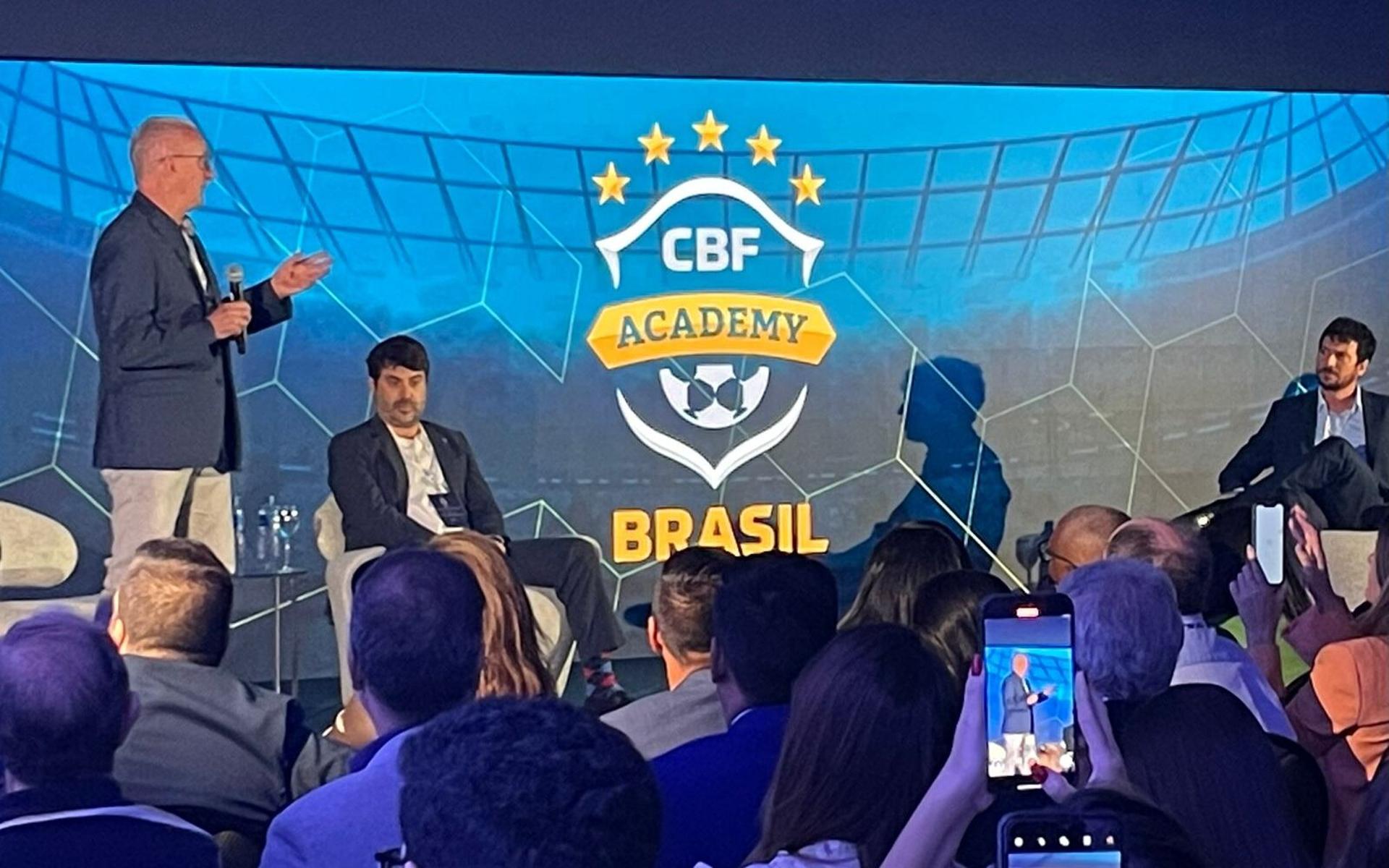 Dorival-Junior-evento-CBF-aspect-ratio-512-320