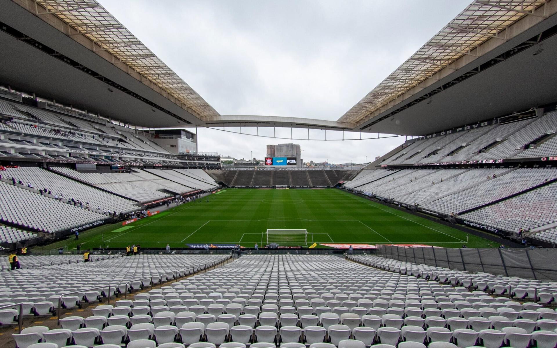 Flamengo-x-Corinthians-na-Neo-Quimica-Arena-scaled-aspect-ratio-512-320