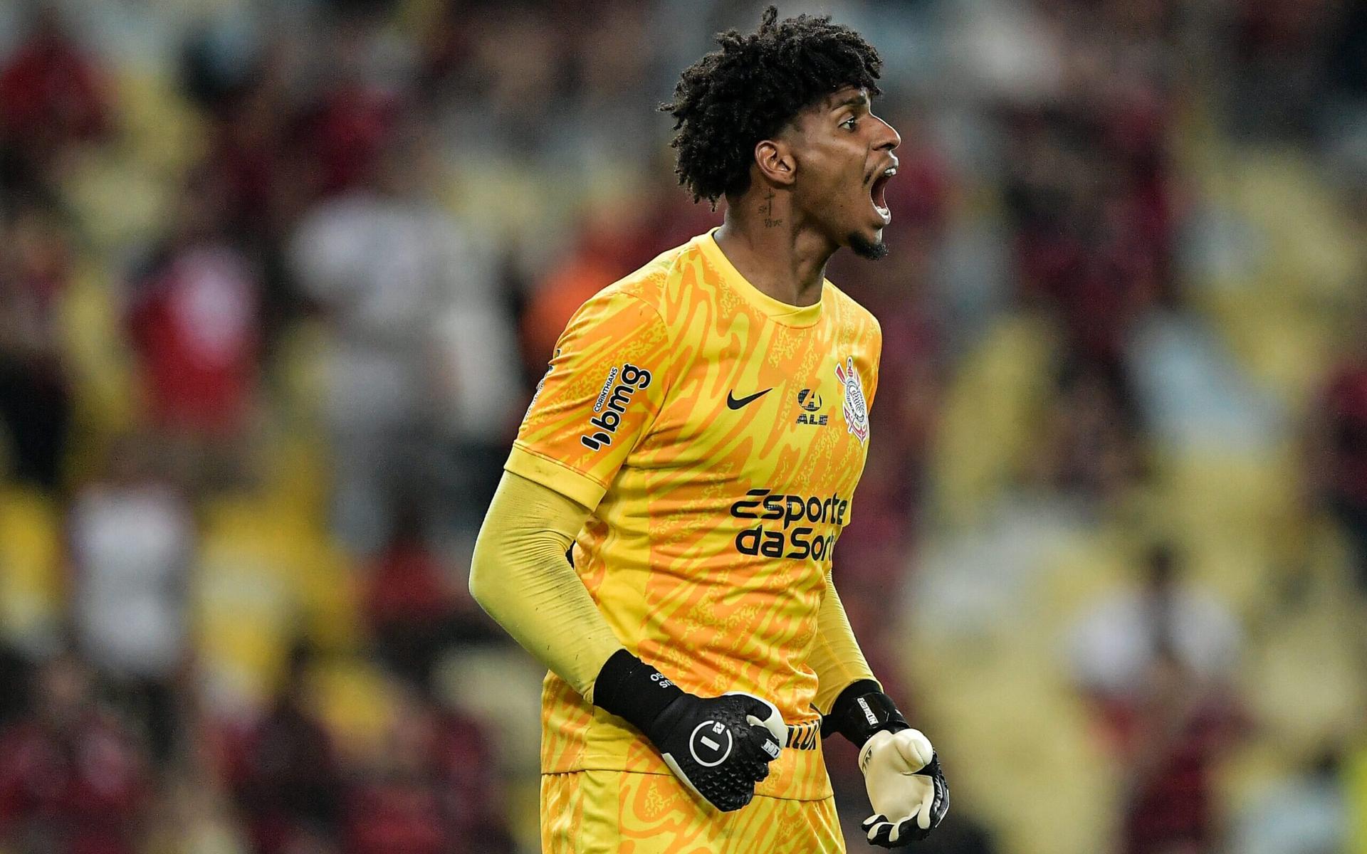 Hugo-Souza-em-Flamengo-e-Corinthians-0210-scaled-aspect-ratio-512-320