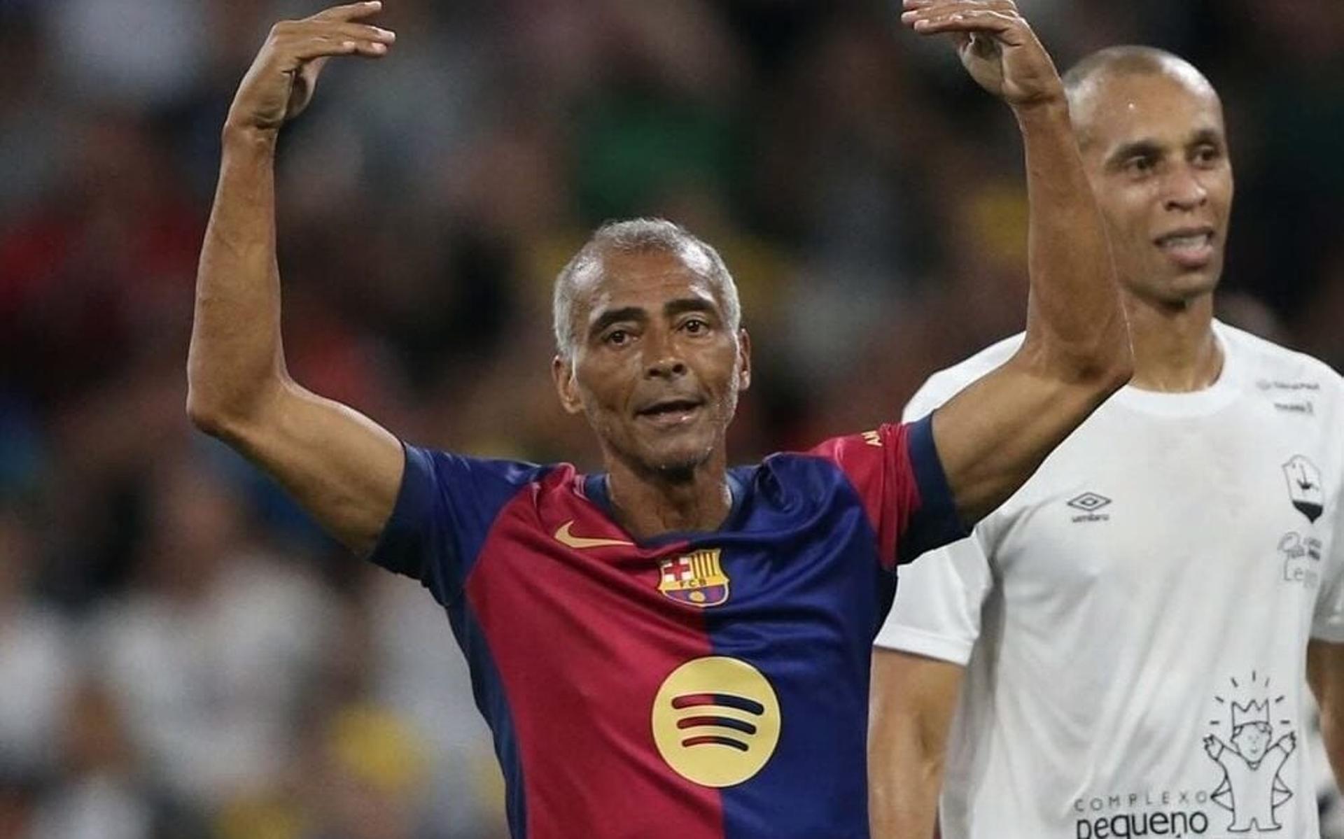 Romario-em-partida-comemorativa-pelo-Barca-Legends-aspect-ratio-512-320