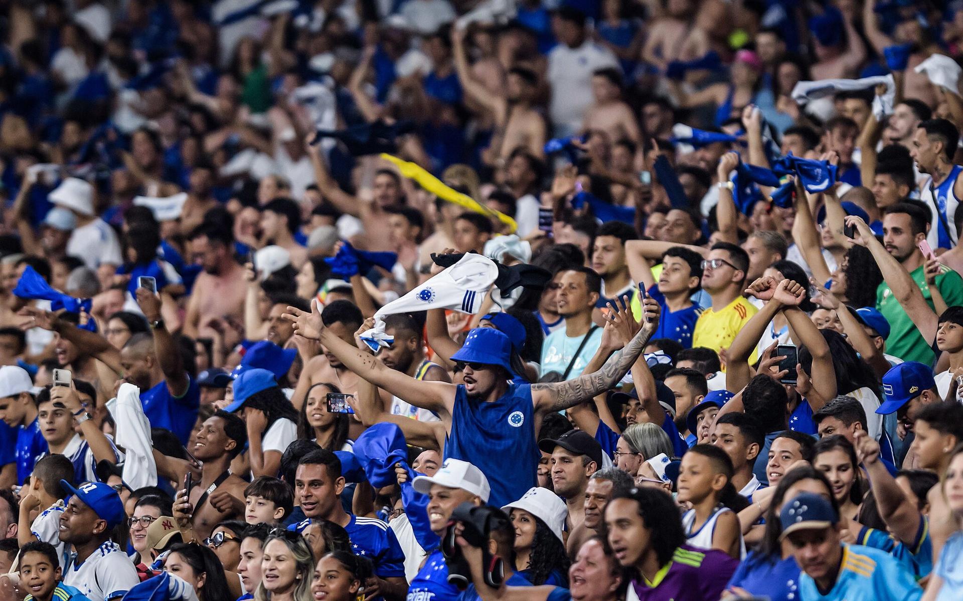 Torcida-do-Cruzeiro-aspect-ratio-512-320