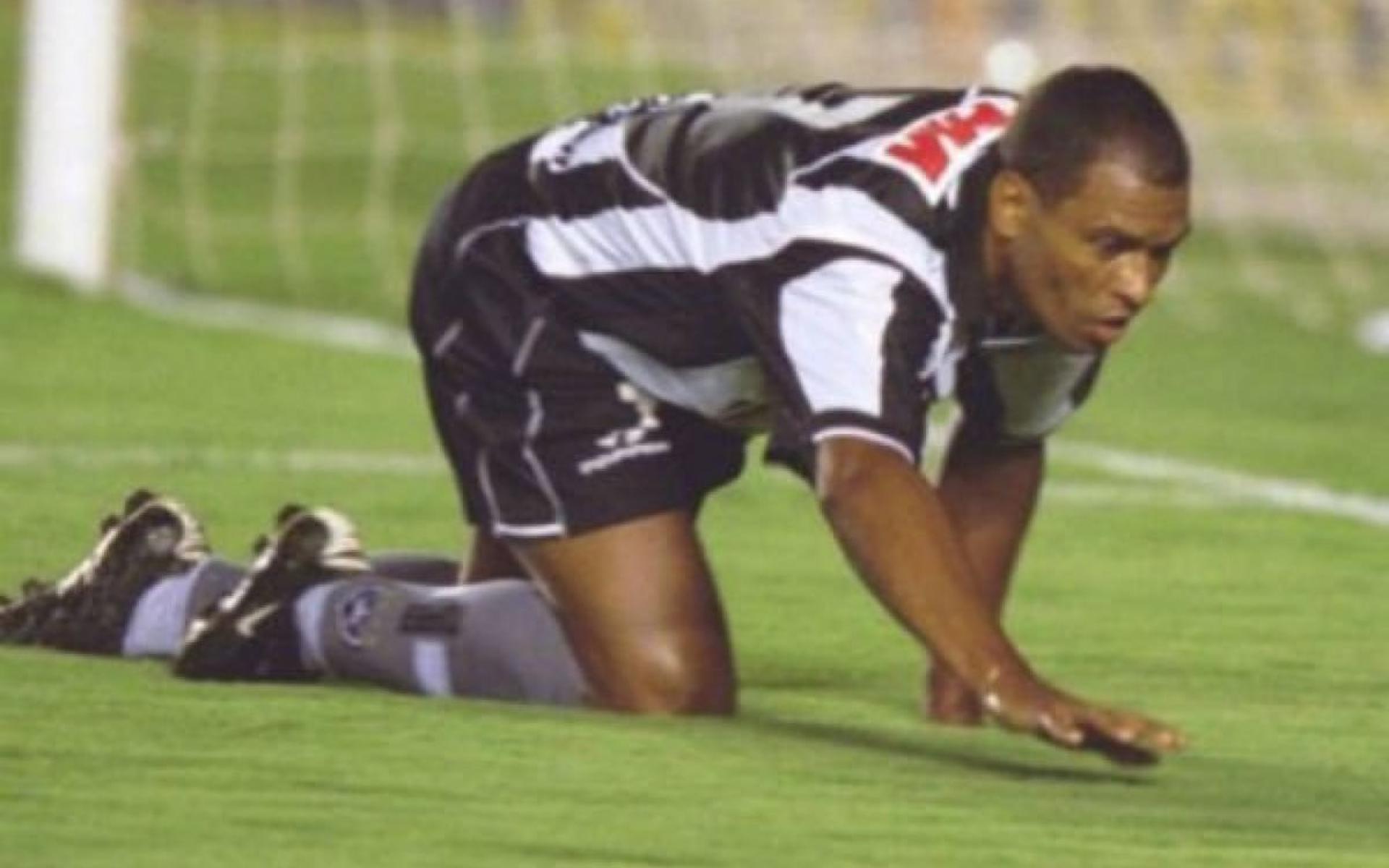 Por onde anda Donizete Pantera, ex-atacante do Botafogo e Vasco?