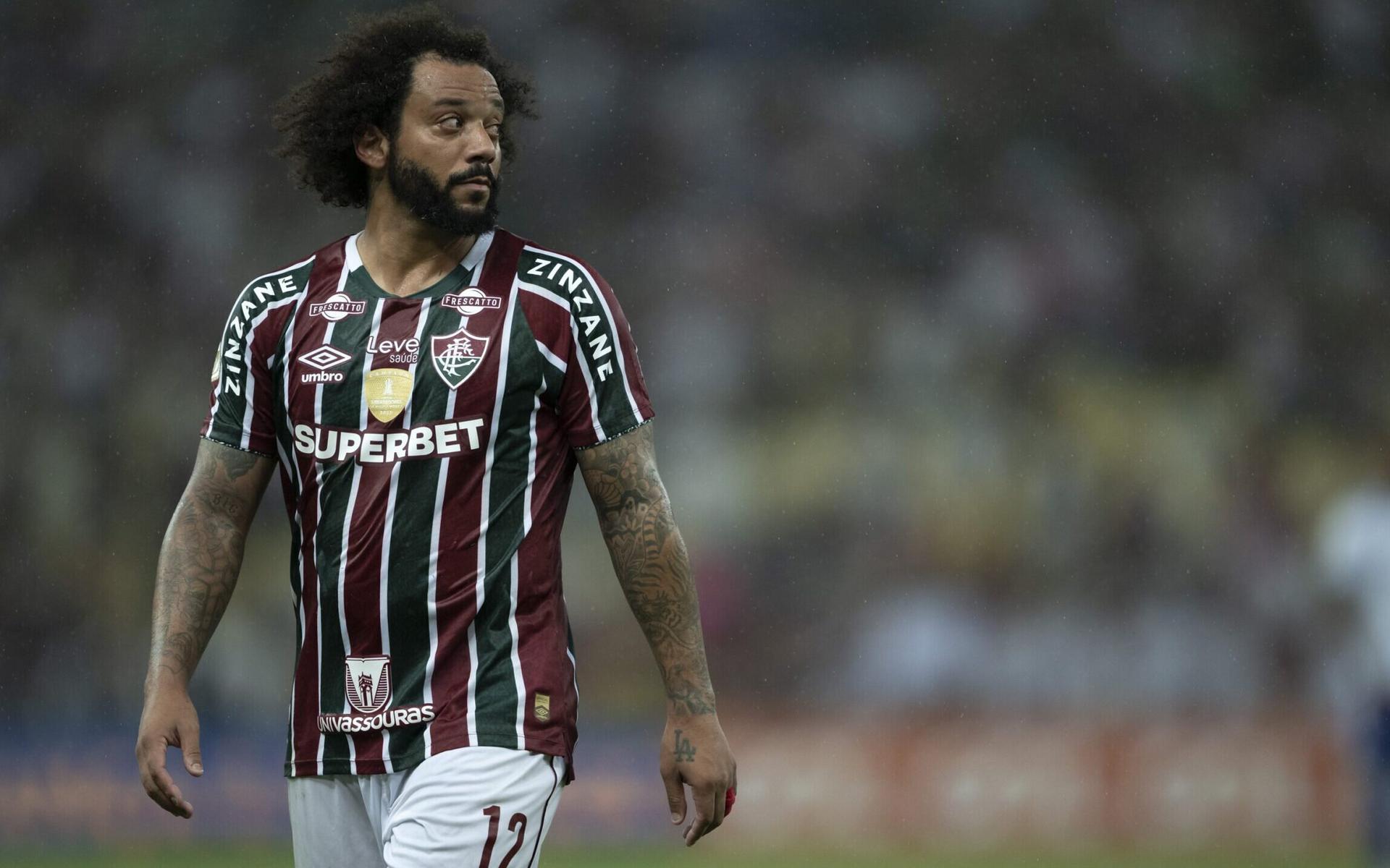 marcelo-suspenso-fluminense-scaled-aspect-ratio-512-320