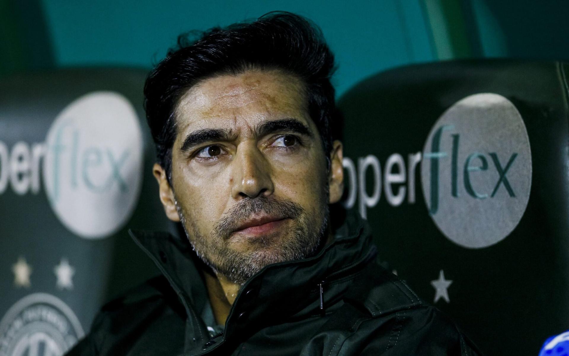 Abel-Ferreira-em-Palmeiras-x-Atletico-MG-pelo-Brasileirao-2-scaled-aspect-ratio-512-320