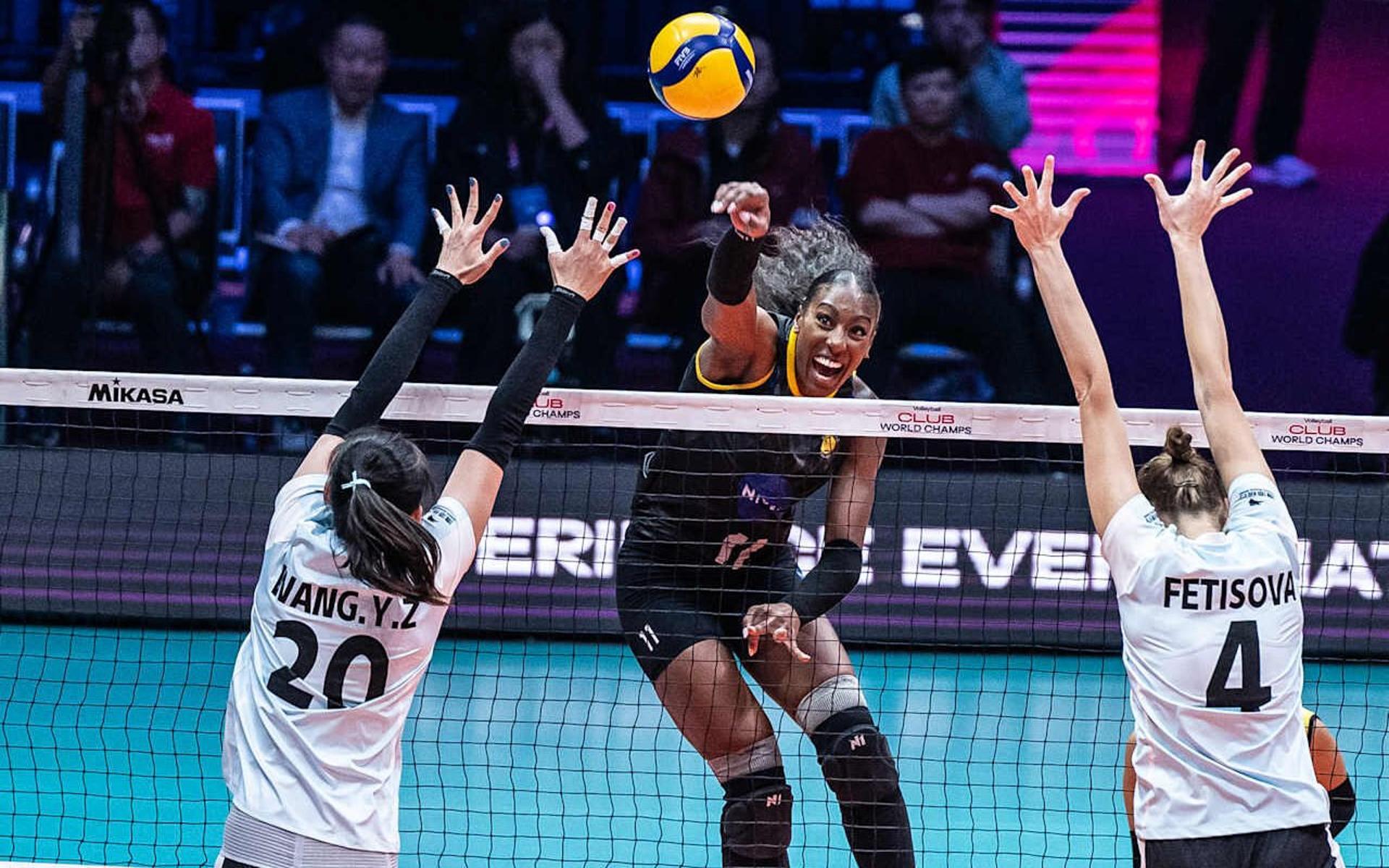 Nia-Reed-Praia-Clube-Tianjin-Mundial-de-Clubes-de-volei-feminino-aspect-ratio-512-320