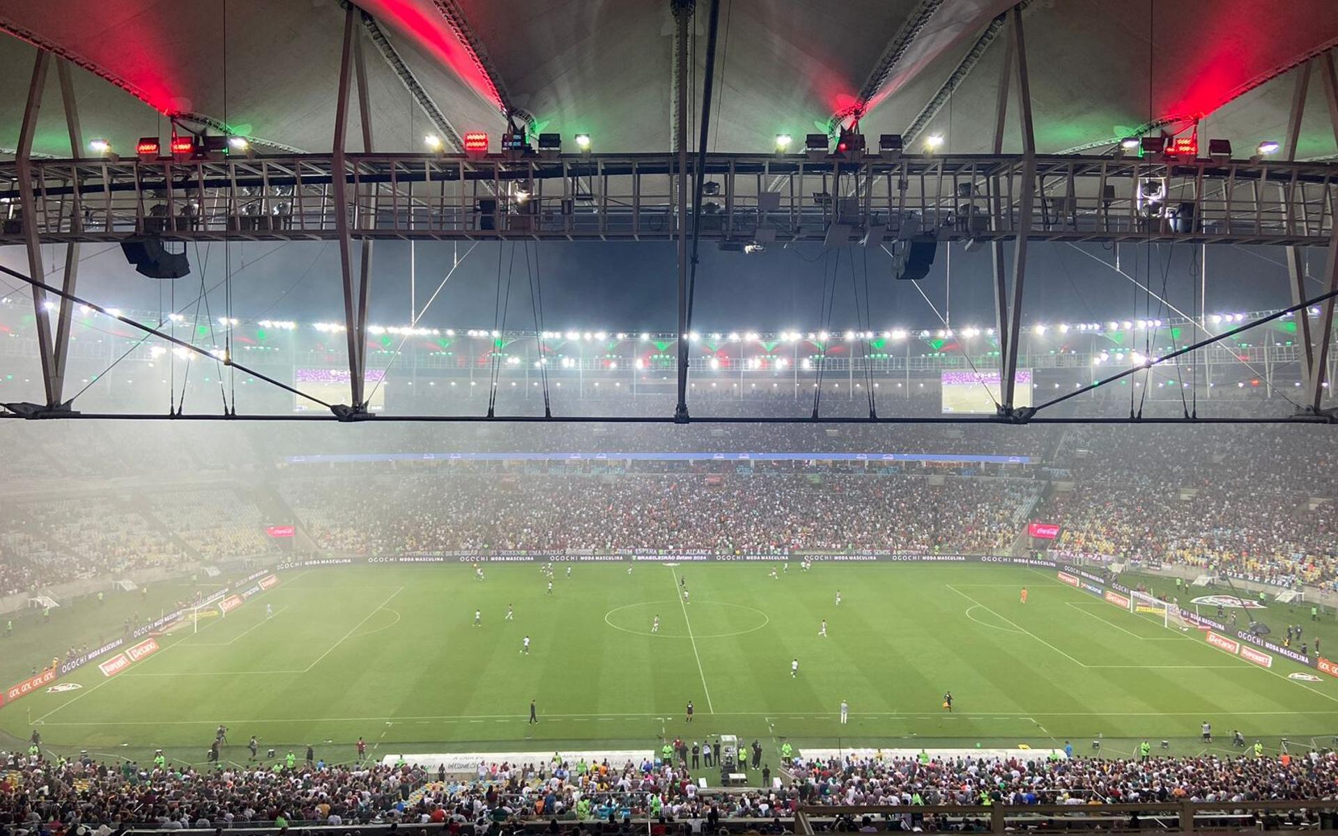 Torcida-do-Fluminense-contra-o-Cuiaba-pelo-Brasileirao-aspect-ratio-512-320