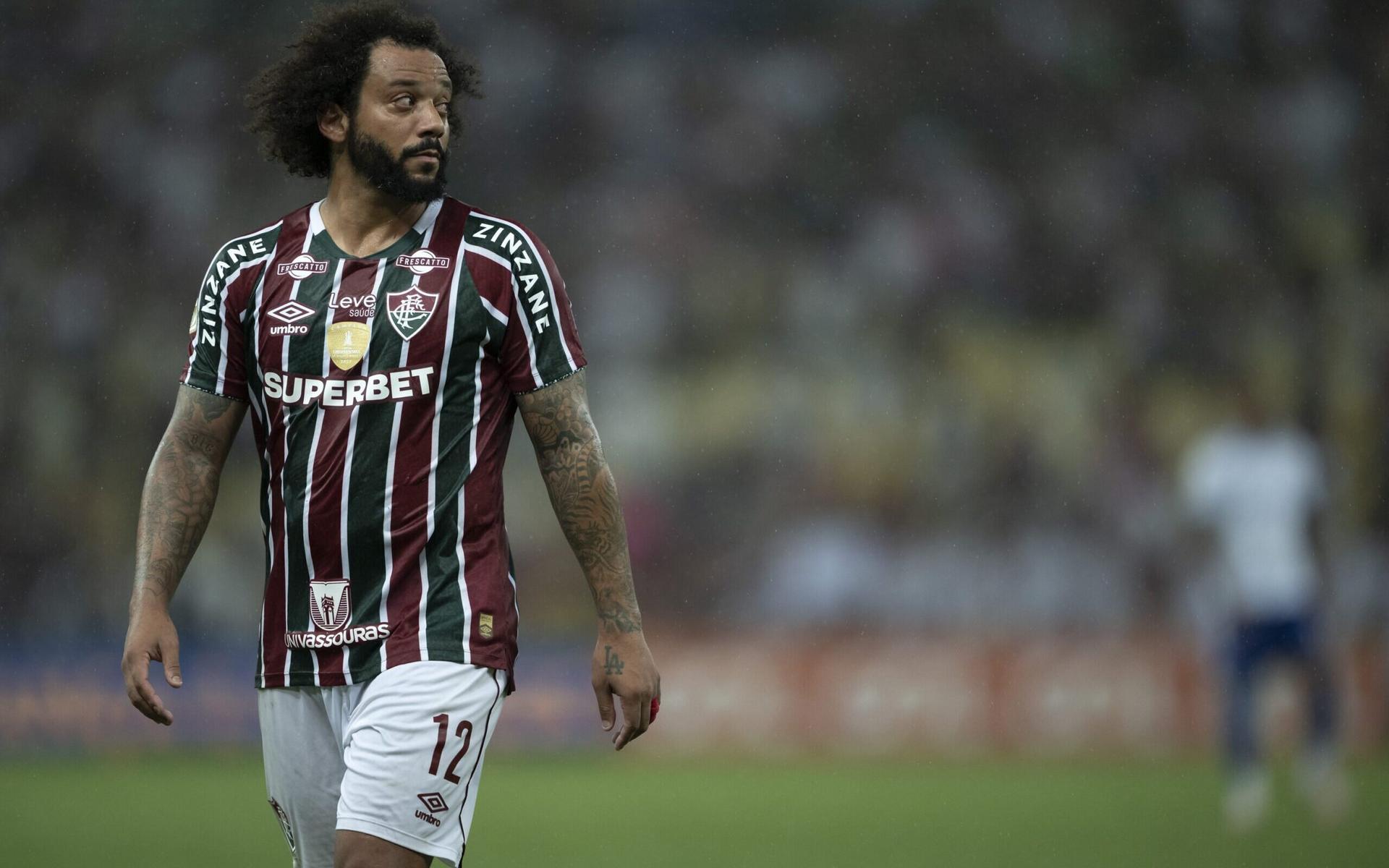 marcelo-suspenso-fluminense-scaled-aspect-ratio-512-320