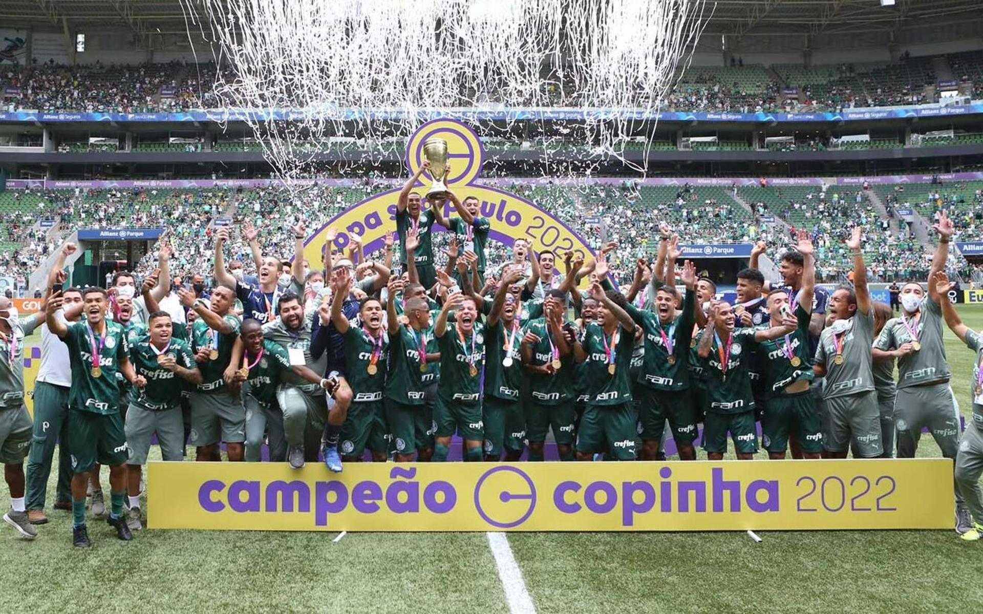 podio-copinha-palmeiras-2022-aspect-ratio-512-320