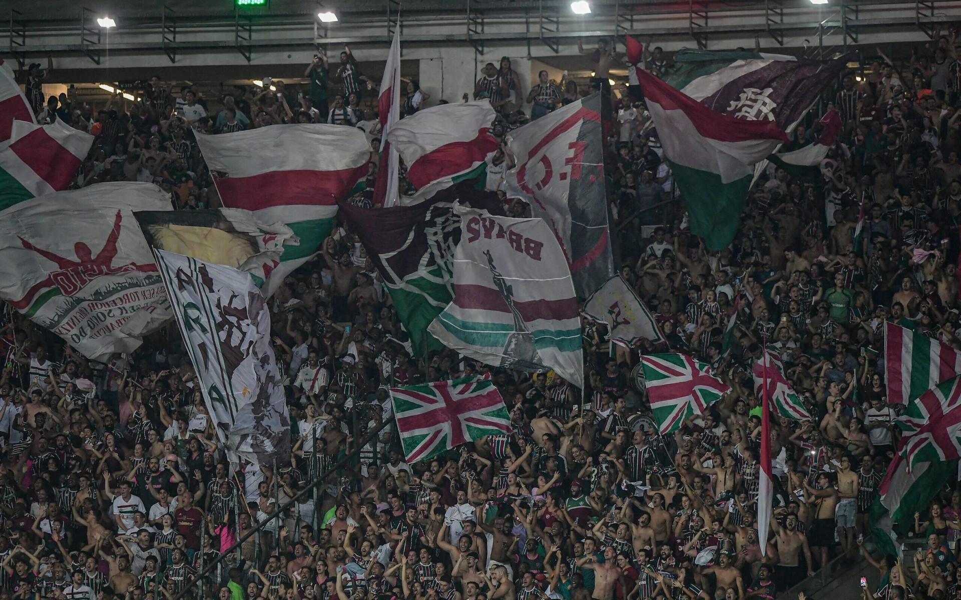 torcida-fluminense-scaled-aspect-ratio-512-320