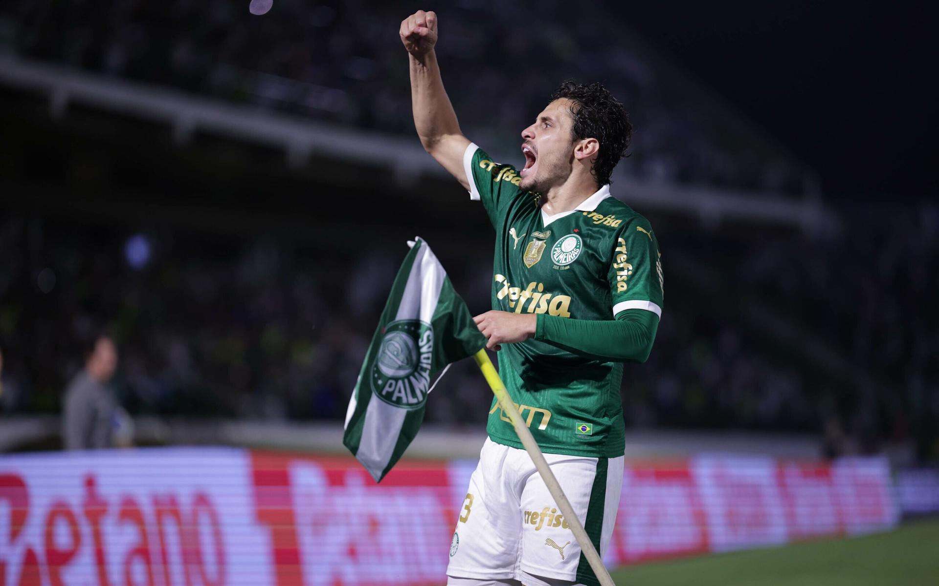 Raphael-Veiga-comemora-gol-em-Palmeiras-x-Atletico-MG-pelo-Brasileirao-3-scaled-aspect-ratio-512-320