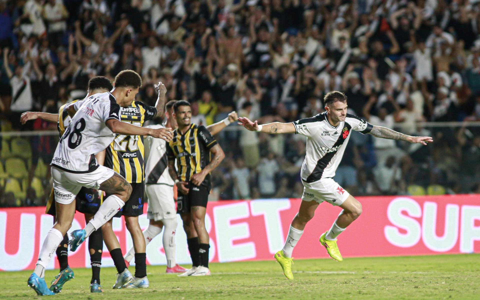 Vegetti-comemora-segundo-gol-do-Vasco-no-empate-contra-o-Volta-Redonda-pelo-Campeonato-Carioca-scaled-aspect-ratio-512-320