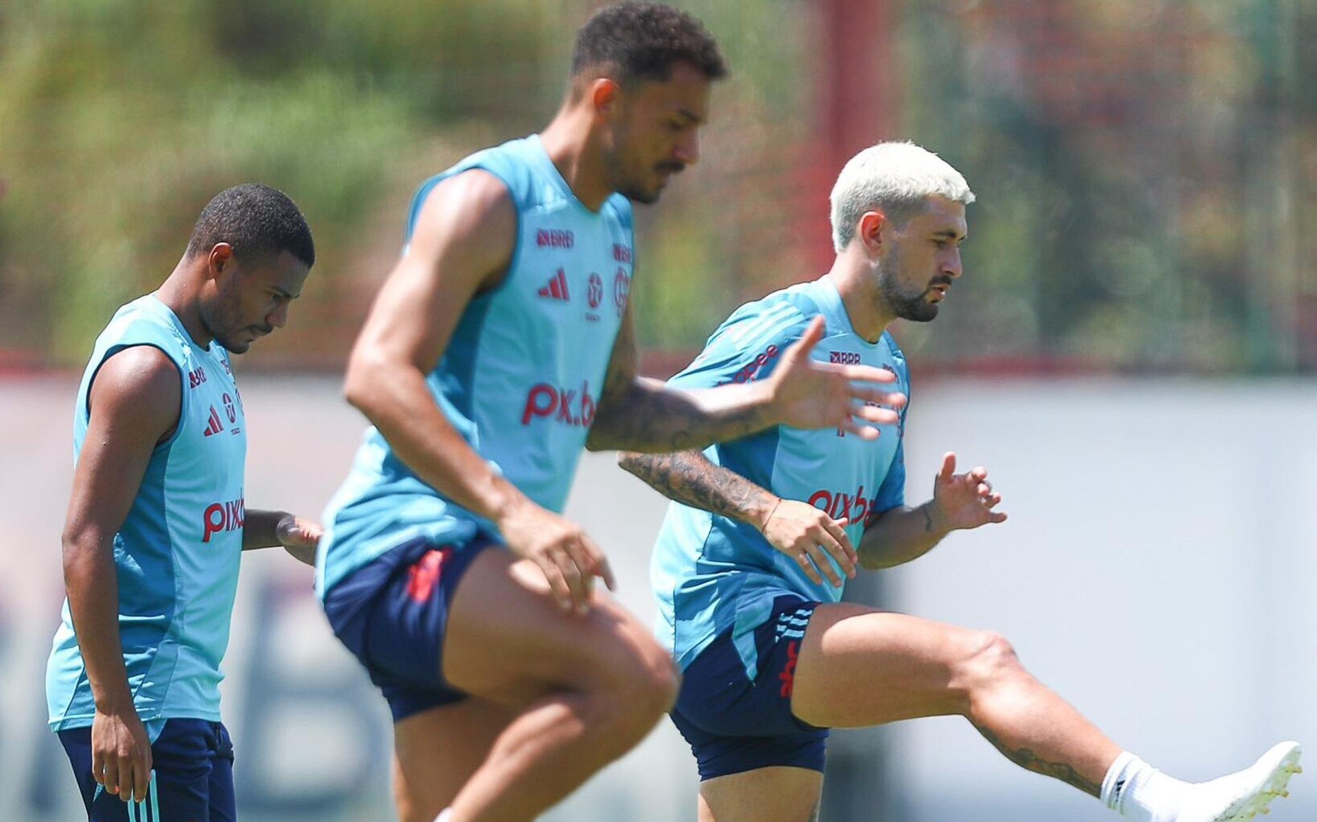 flamengo-treino-e1739207082961-aspect-ratio-512-320