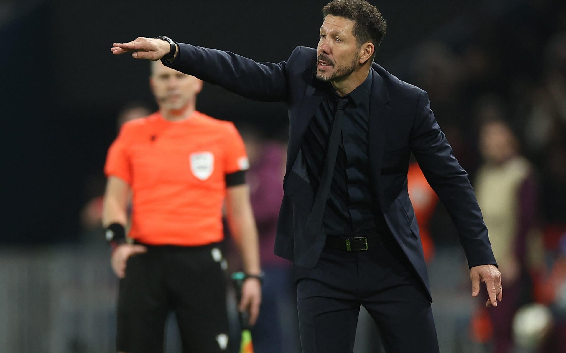 Diego-Simeone-em-PSG-x-Atletico-de-Madrid-pela-Champions-League-aspect-ratio-512-320