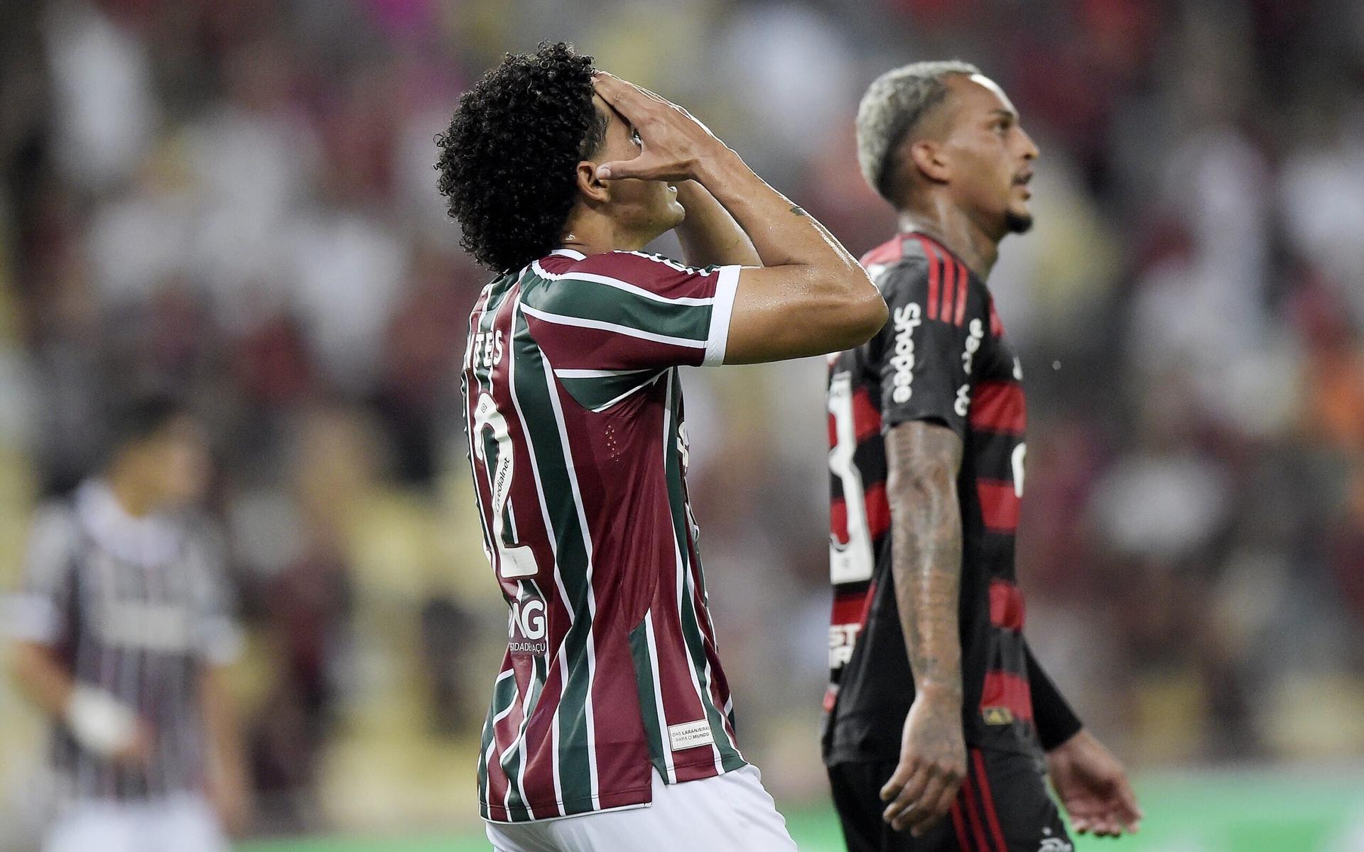 Gabriel-Fuentes-lamenta-jogada-no-duelo-entre-Fluminense-e-Flamengo-pela-final-do-Campeonato-Carioca-scaled-aspect-ratio-512-320