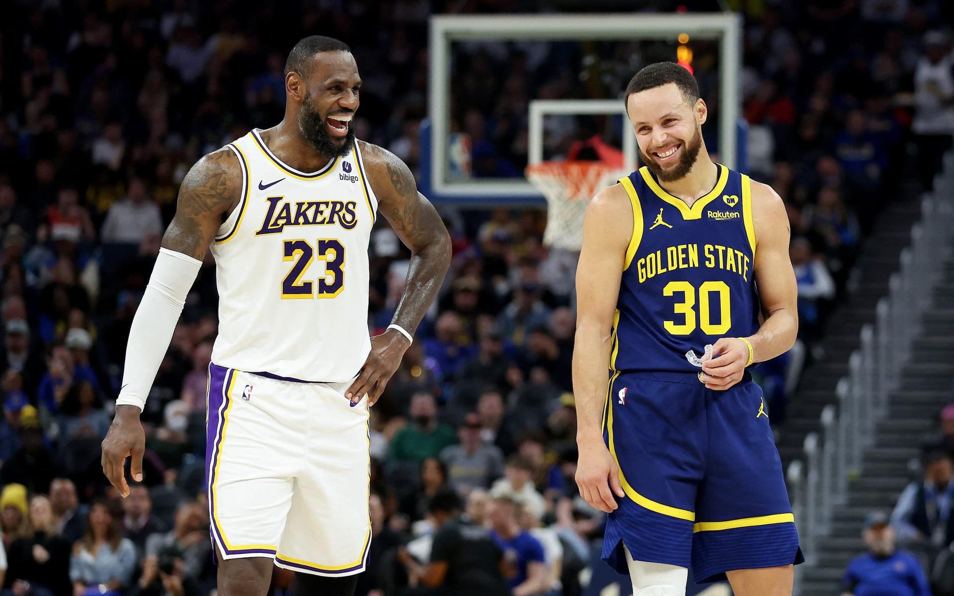 LeBron-James-Stephen-Curry-Los-Angeles-Lakers-Golden-State-Warriors-aspect-ratio-512-320