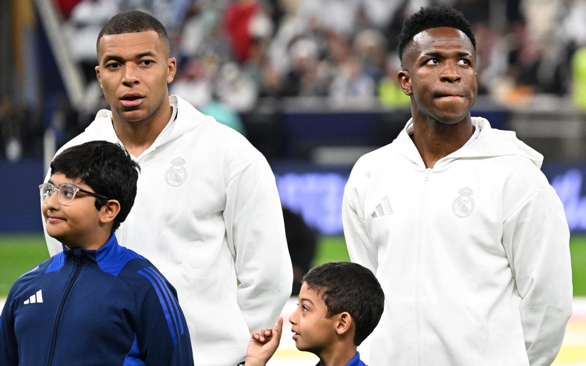 Mbappe-Vini-Jr-Real-Madrid-Copa-Intercontinental-scaled-aspect-ratio-512-320