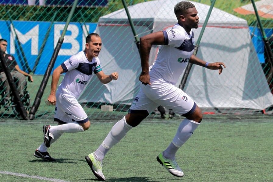 'Macaé, Craque de Bola': conheça o jogador que viralizou com pênaltis ...