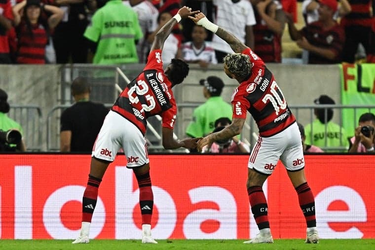 Flamengo x Olimpia - Bruno Henrique e Gabigol