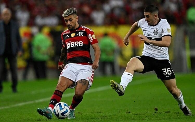 Flamengo on X: O MENGÃO vai enfrentar o Olimpia (PAR) nas oitavas de final  da @libertadoresbr! Primeiro jogo no Maraca! #CRF #VamosFlamengo   / X