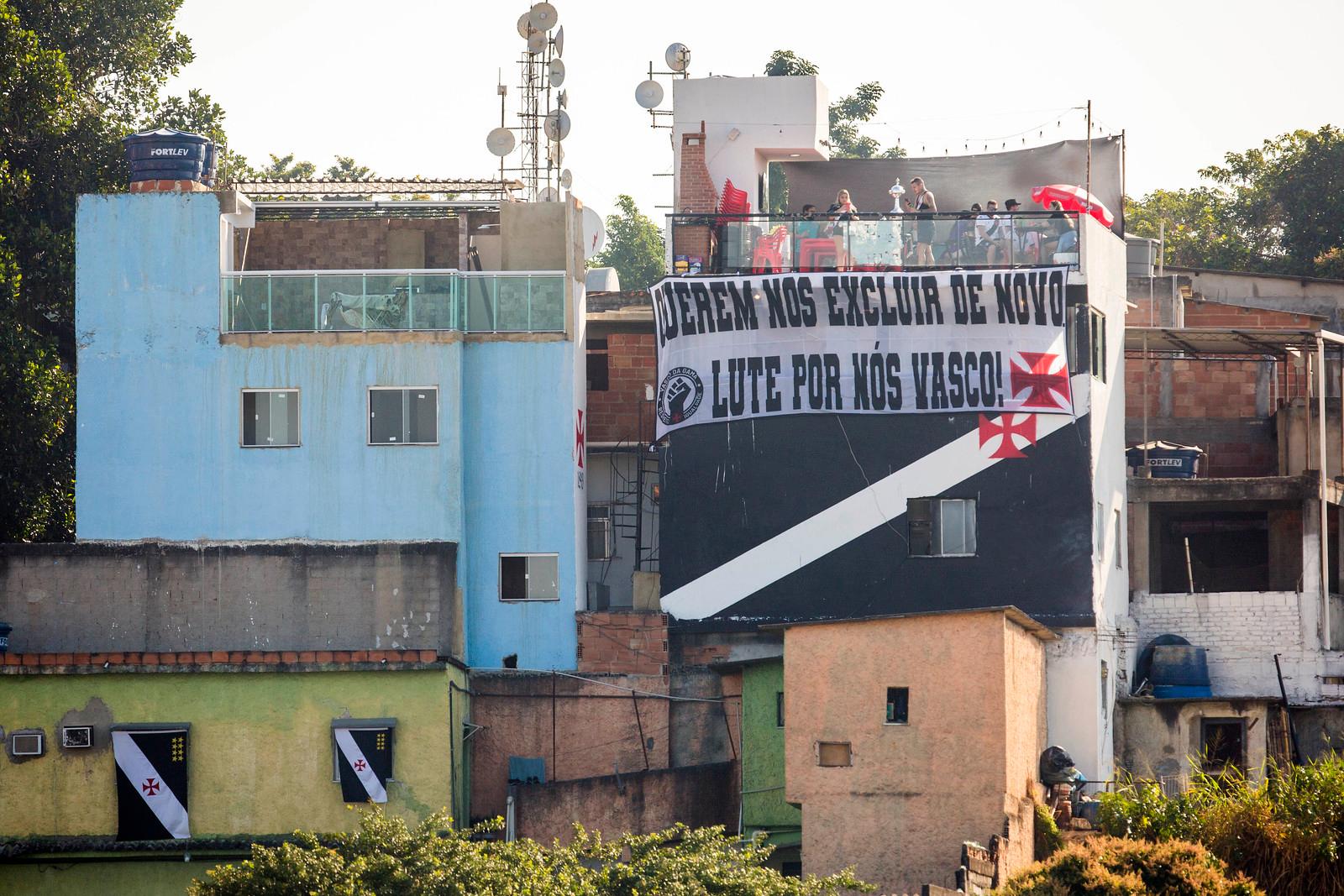 Moradores da Barreira do Vasco sofrem com a interdição de São Januário ...