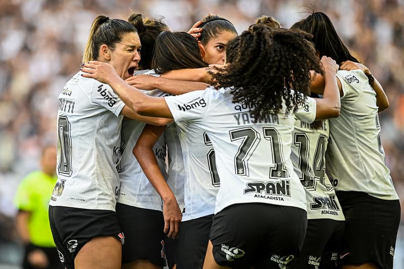 Comemoracao-Corinthians-Ferroviaria-Brasileirão-Feminino