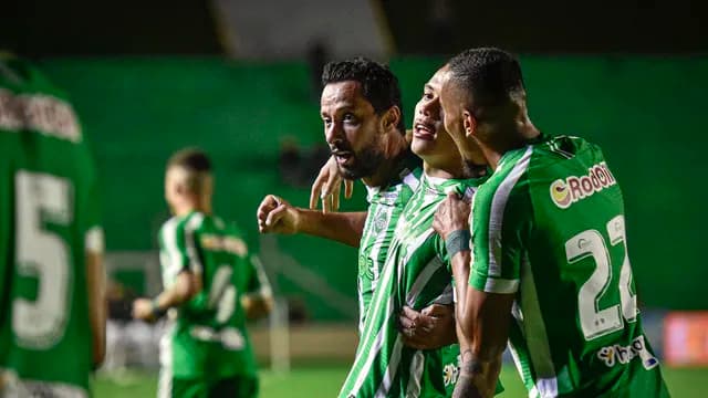 Resenha Esporte Clube - CAMPEONATO BRASILEIRO DA SÉRIE B COMEÇA AMANHÃ, COM  DOIS JOGOS: UM ÀS 19H15 E OUTRO ÀS 21H30 Cinco jogadores que defenderam o  Grêmio Novorizontino no atual Paulistão, estarão