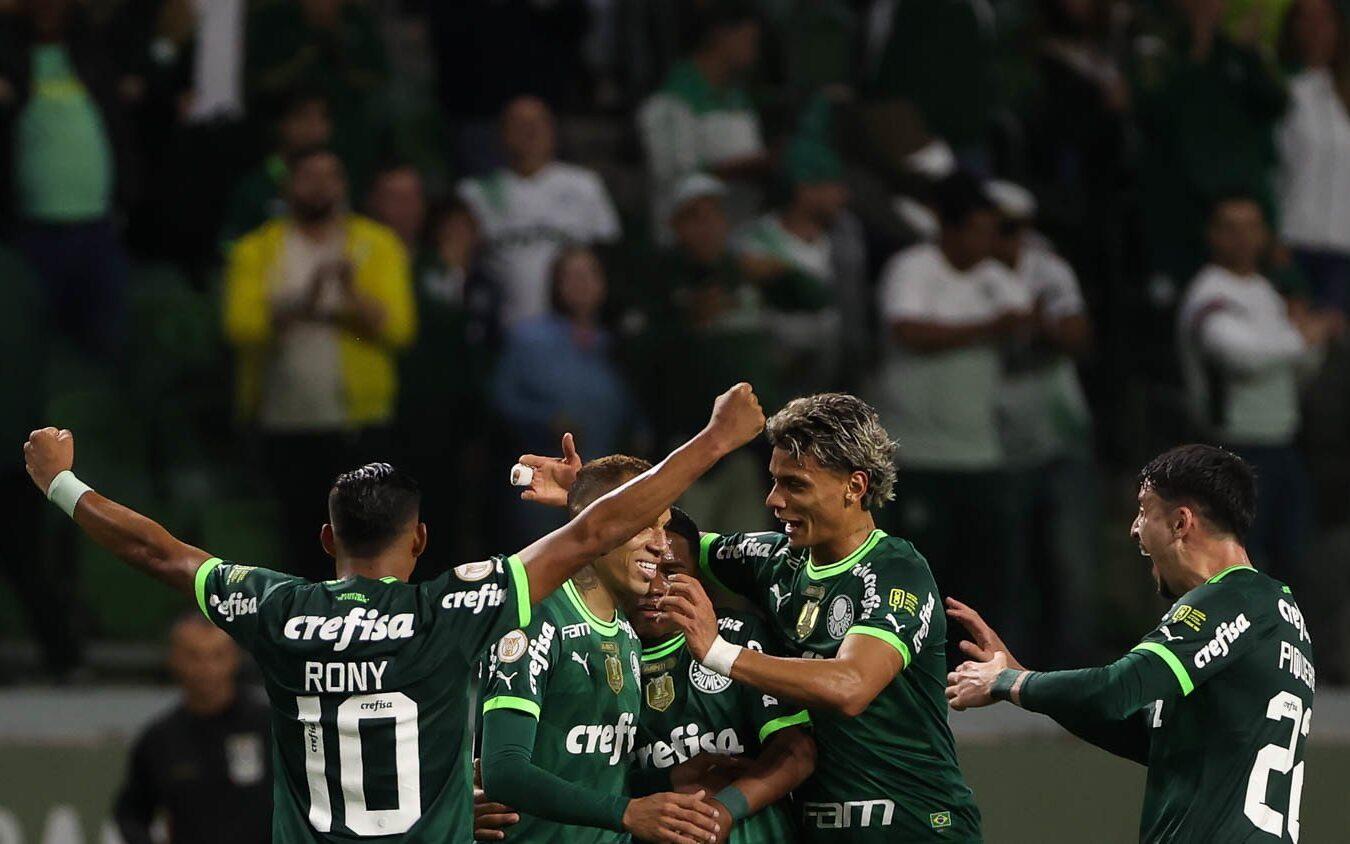 Palmeiras diminui a distância para o líder Botafogo
