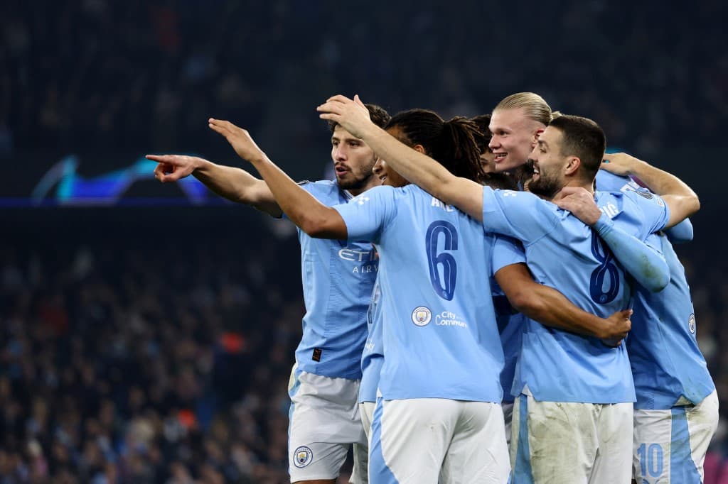 Estrela Vermelha 2 x 3 Manchester City